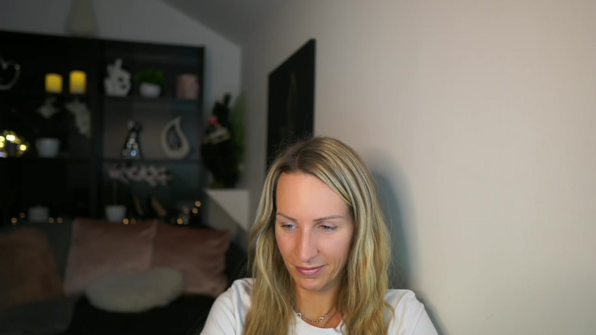 Gallery image thumbnail from Nikki__Sexx__'s myfreecams stream on, 12/11/2023, 20:56 image 12 of 20