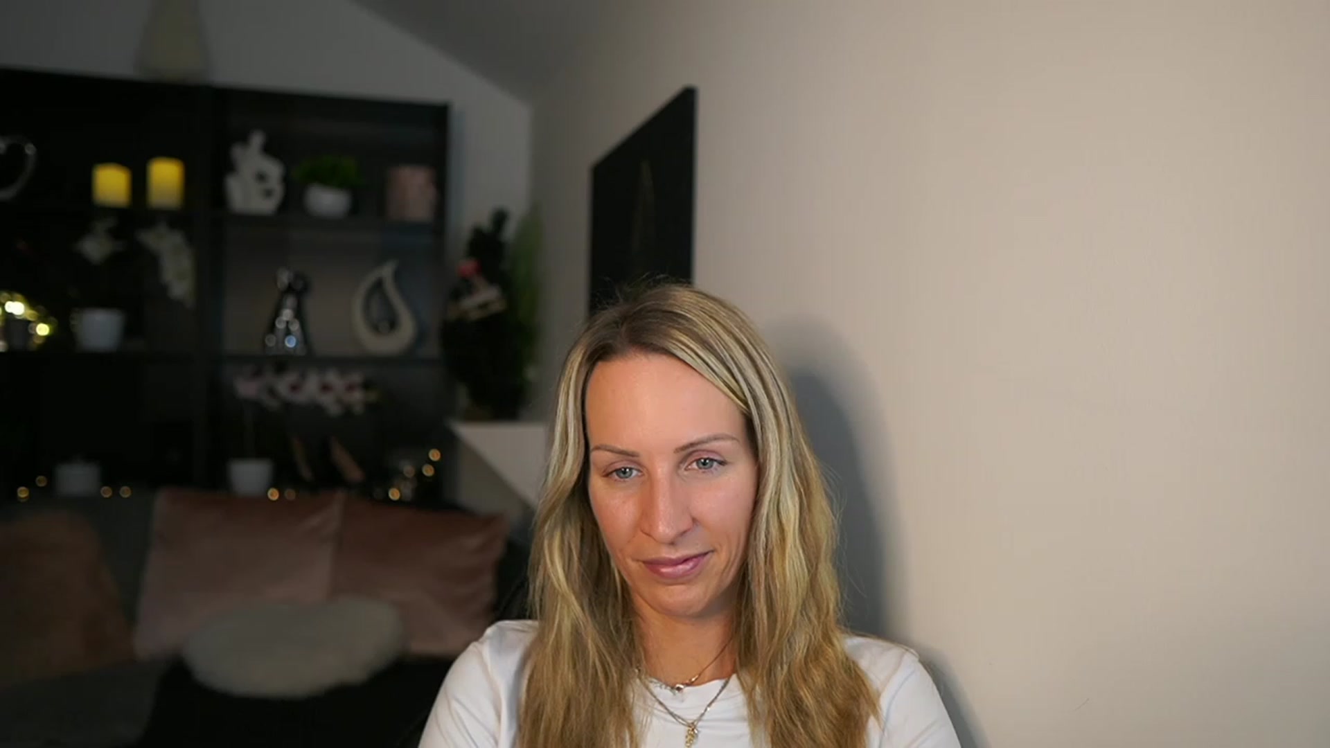 Gallery image thumbnail from Nikki__Sexx__'s myfreecams stream on, 12/11/2023, 20:56 image 19 of 20
