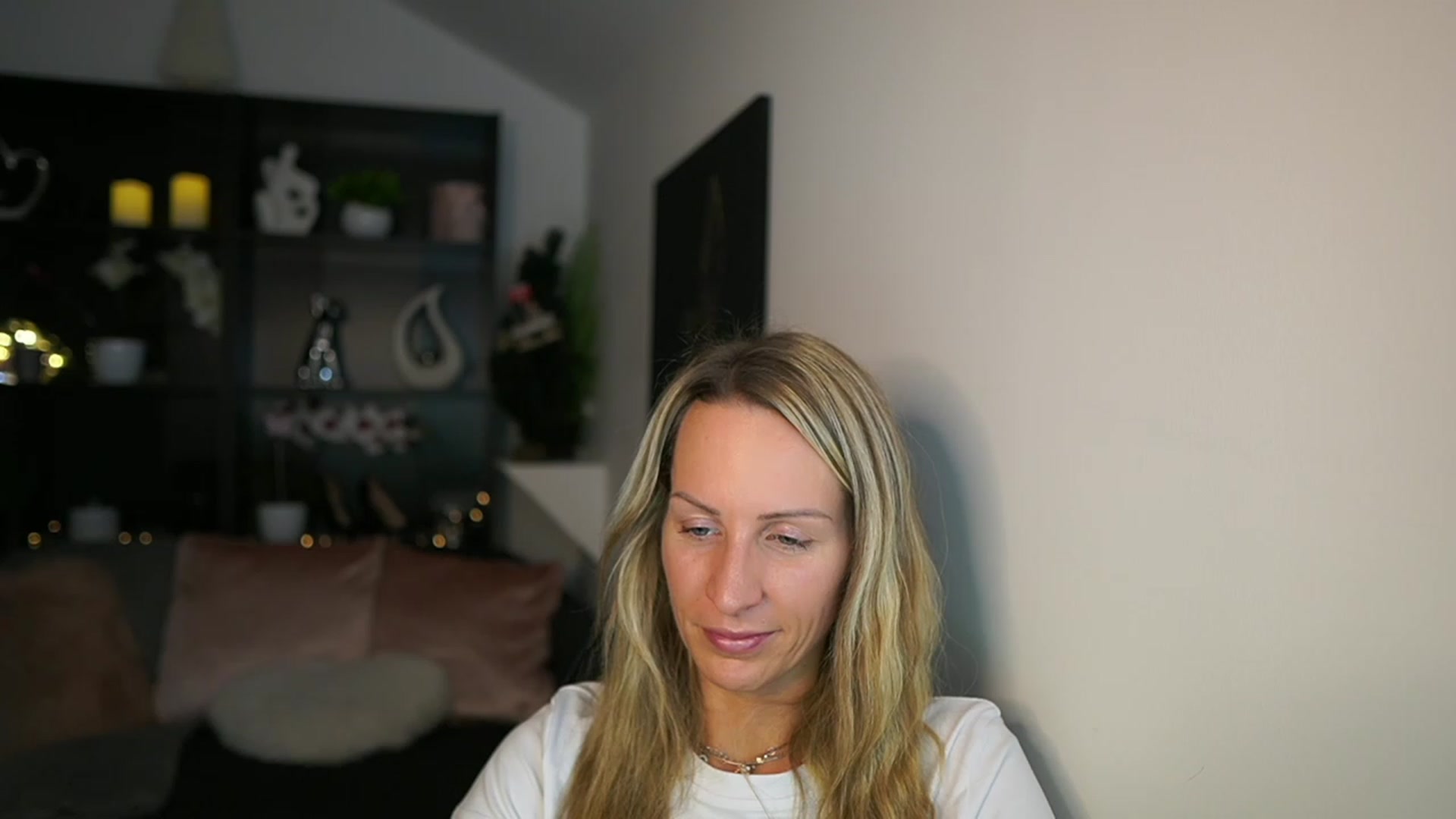 Gallery image thumbnail from Nikki__Sexx__'s myfreecams stream on, 12/11/2023, 20:56 image 8 of 20