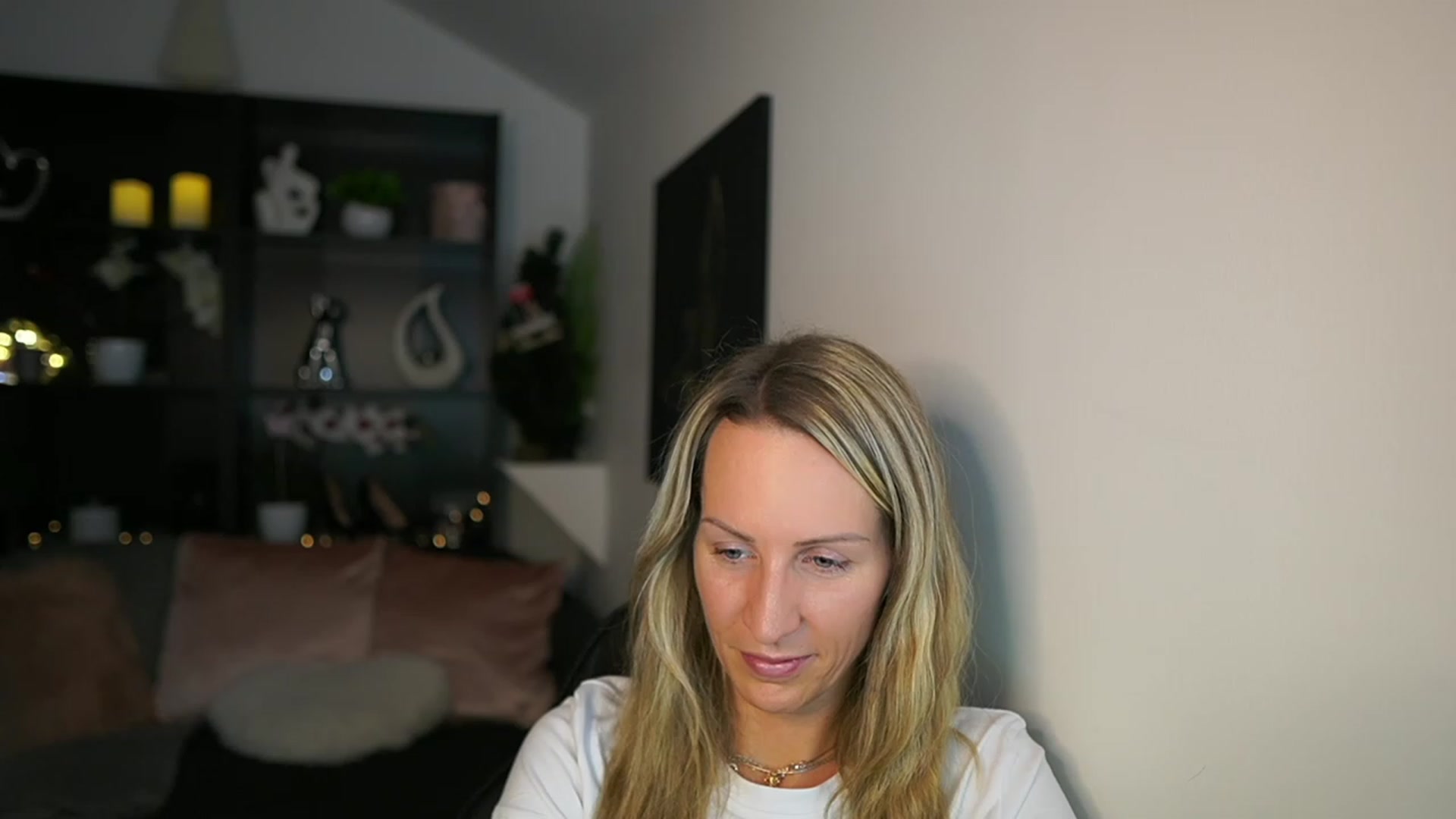 Gallery image thumbnail from Nikki__Sexx__'s myfreecams stream on, 12/11/2023, 20:56 image 11 of 20