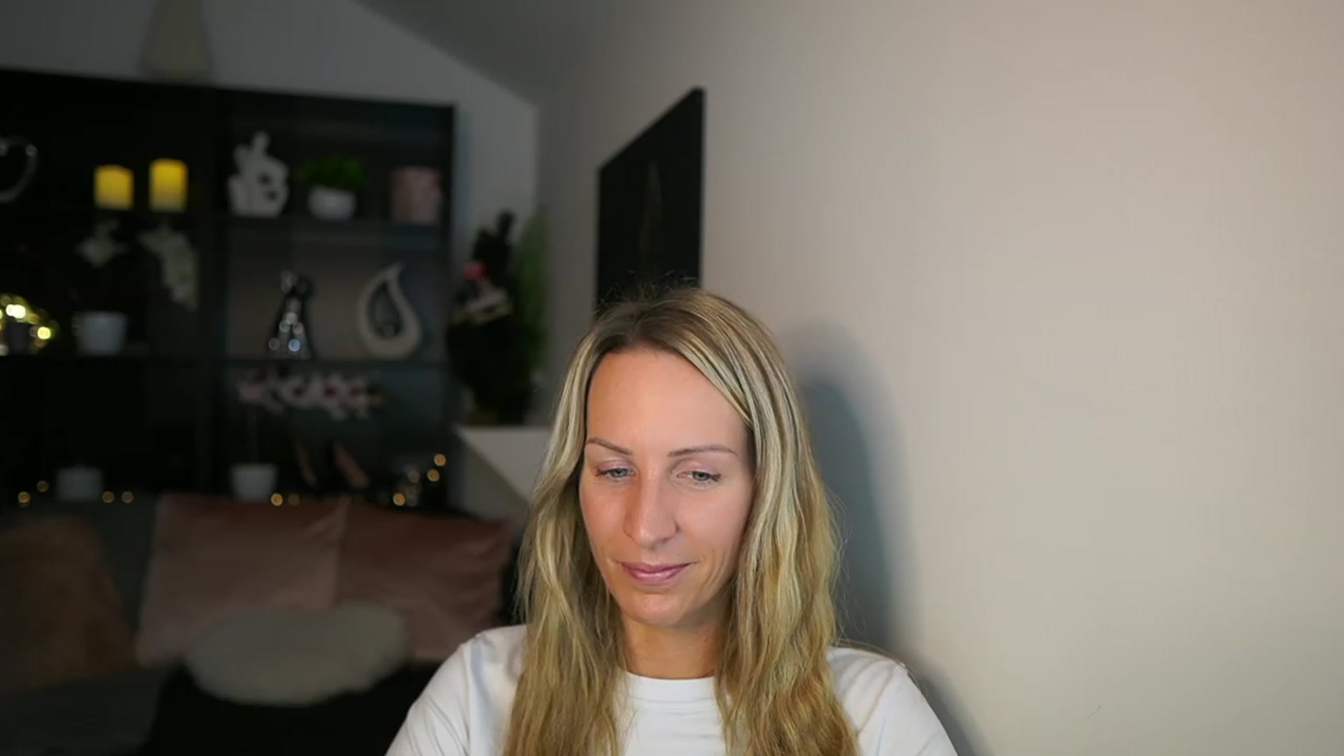Gallery image thumbnail from Nikki__Sexx__'s myfreecams stream on, 12/11/2023, 20:56 image 17 of 20