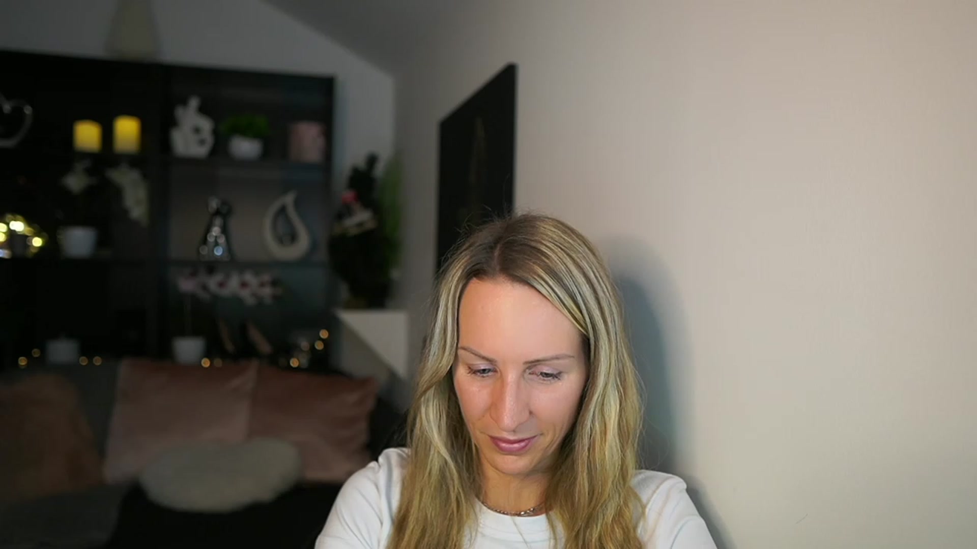 Gallery image thumbnail from Nikki__Sexx__'s myfreecams stream on, 12/11/2023, 20:56 image 5 of 20