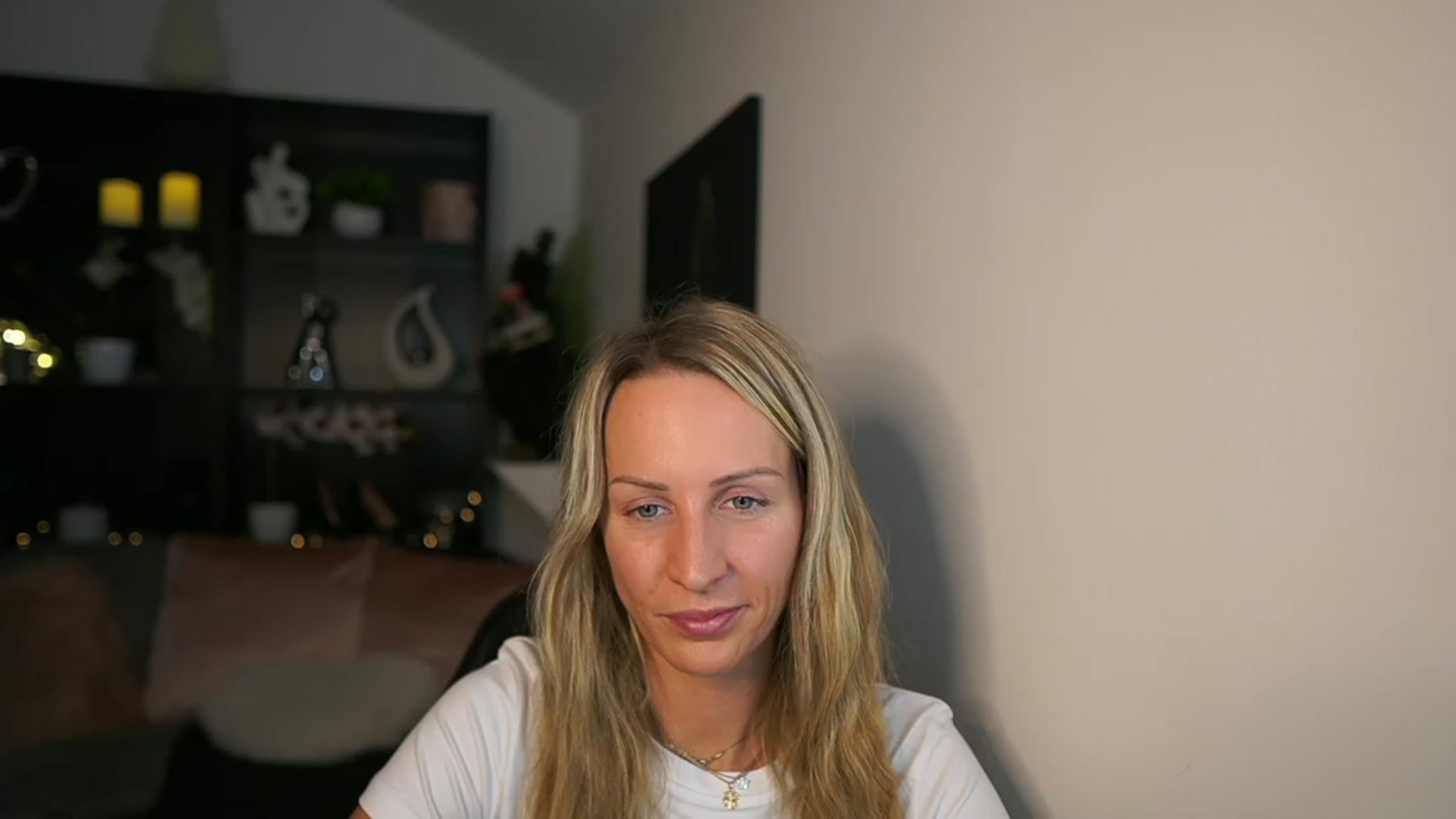 Gallery image thumbnail from Nikki__Sexx__'s myfreecams stream on, 12/11/2023, 21:18 image 8 of 20