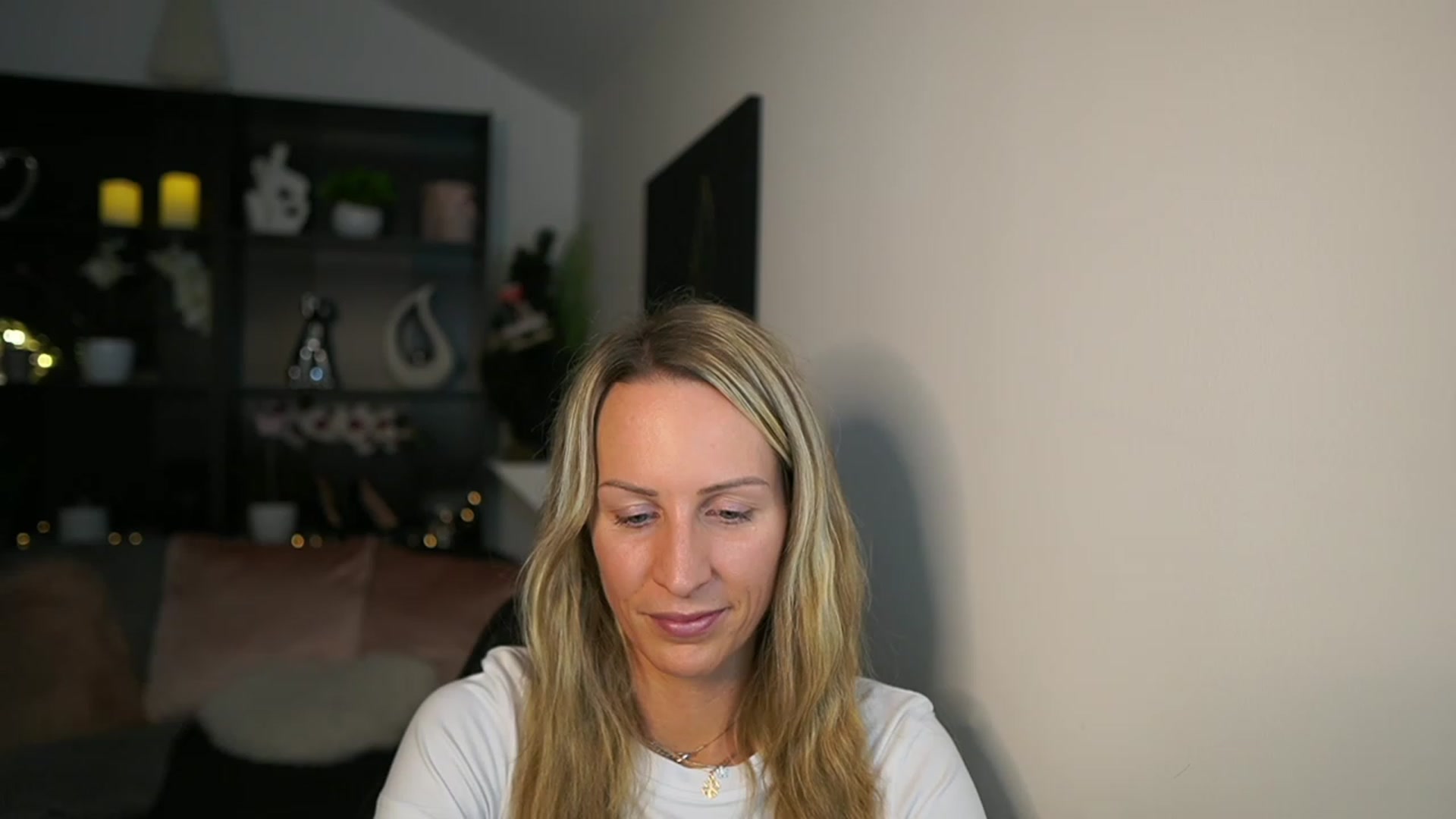 Gallery image thumbnail from Nikki__Sexx__'s myfreecams stream on, 12/11/2023, 21:18 image 9 of 20