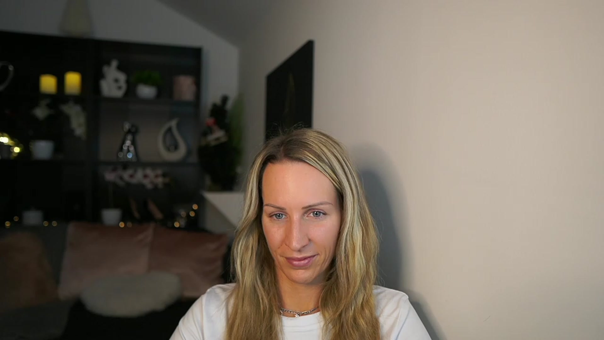 Gallery image thumbnail from Nikki__Sexx__'s myfreecams stream on, 12/11/2023, 21:47 image 7 of 20