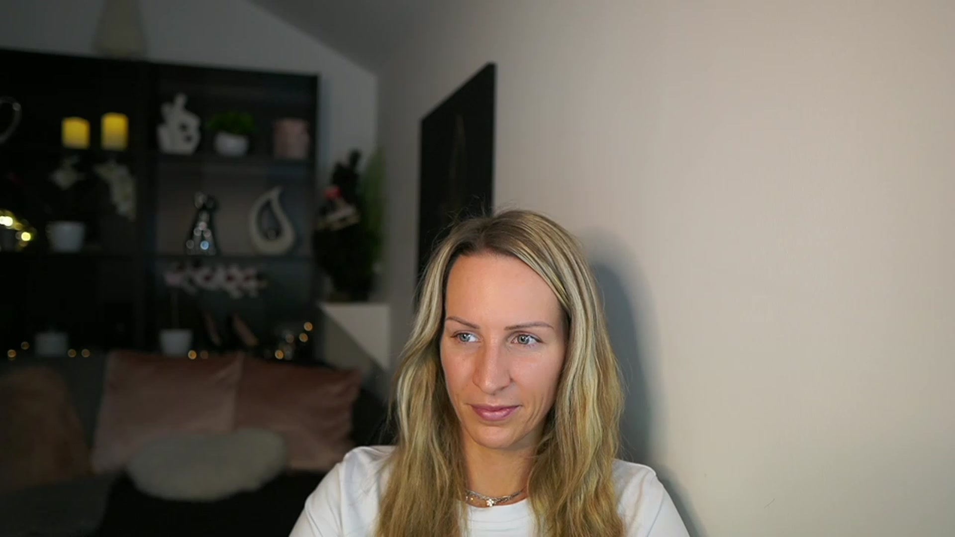 Gallery image thumbnail from Nikki__Sexx__'s myfreecams stream on, 12/11/2023, 21:47 image 9 of 20