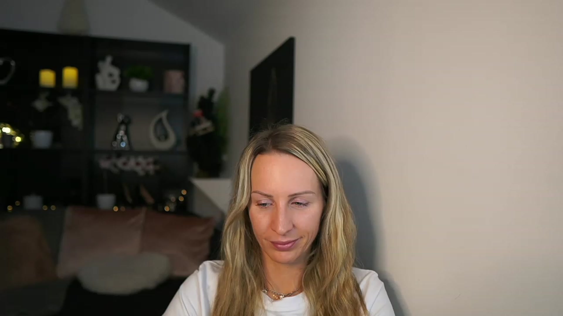 Gallery image thumbnail from Nikki__Sexx__'s myfreecams stream on, 12/11/2023, 21:47 image 5 of 20