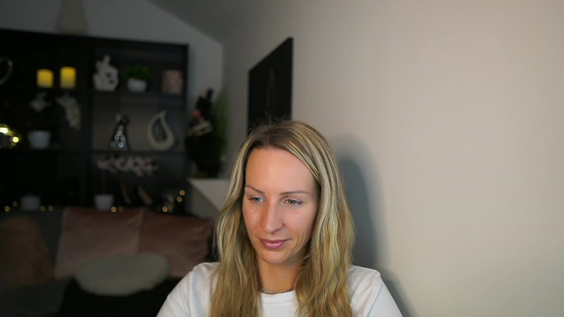 Gallery image thumbnail from Nikki__Sexx__'s myfreecams stream on, 12/11/2023, 21:47 image 6 of 20