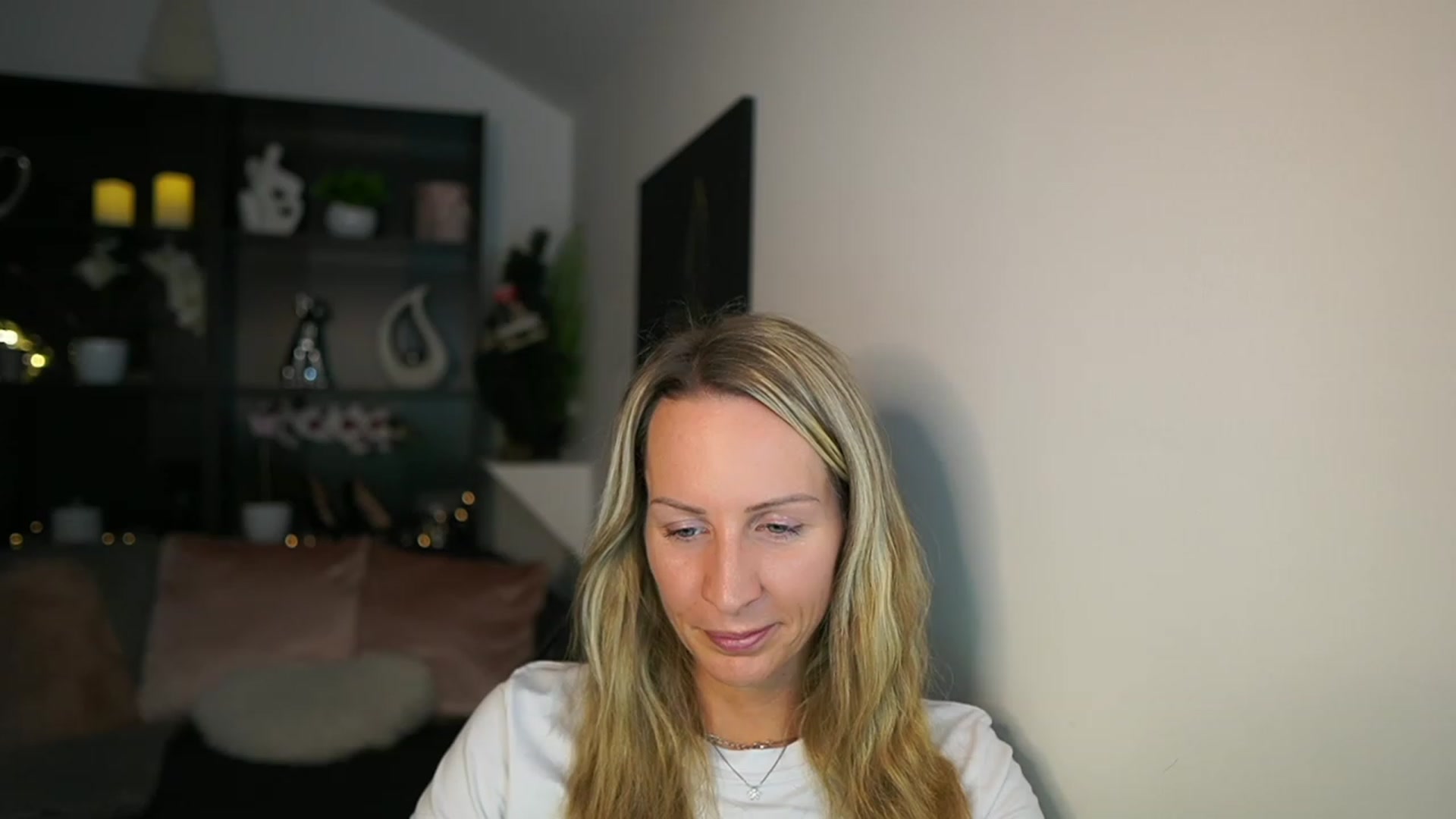Gallery image thumbnail from Nikki__Sexx__'s myfreecams stream on, 12/11/2023, 21:47 image 19 of 20