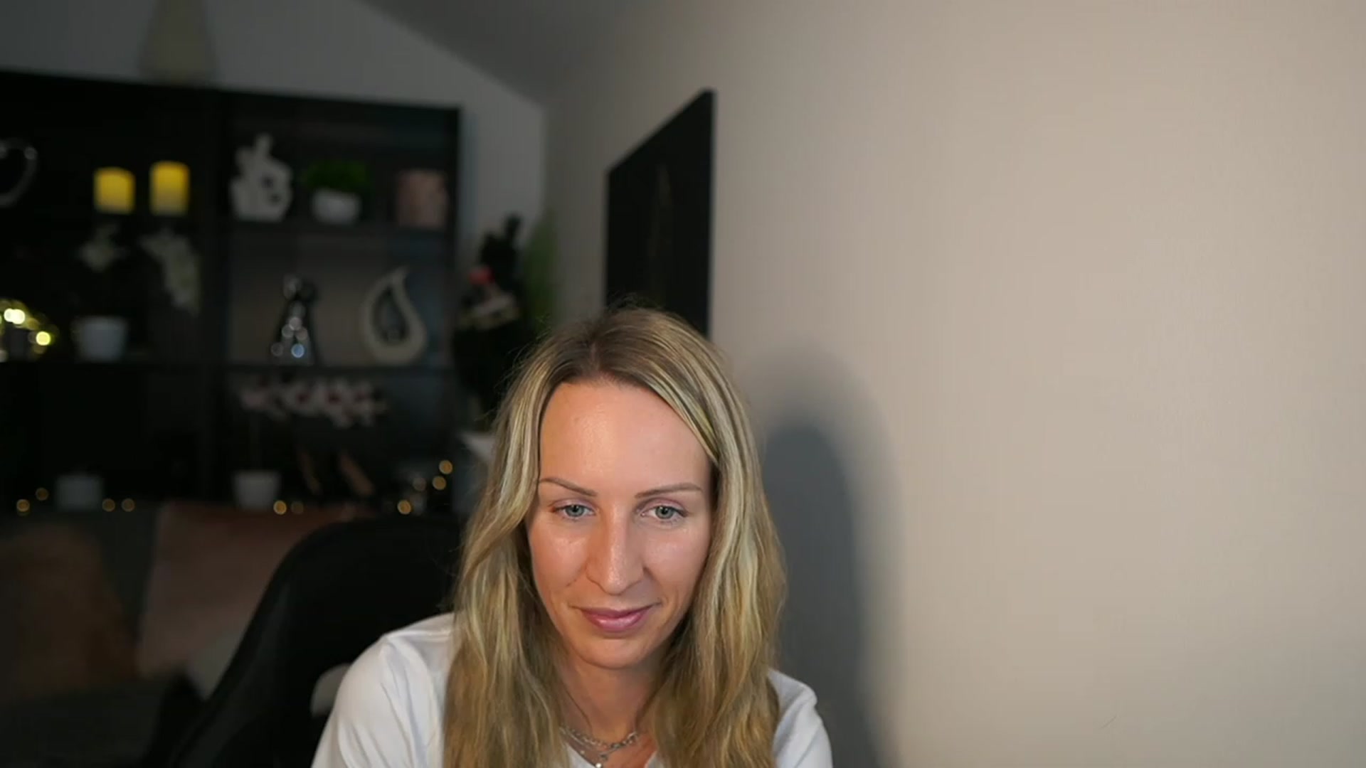 Gallery image thumbnail from Nikki__Sexx__'s myfreecams stream on, 12/11/2023, 21:47 image 2 of 20