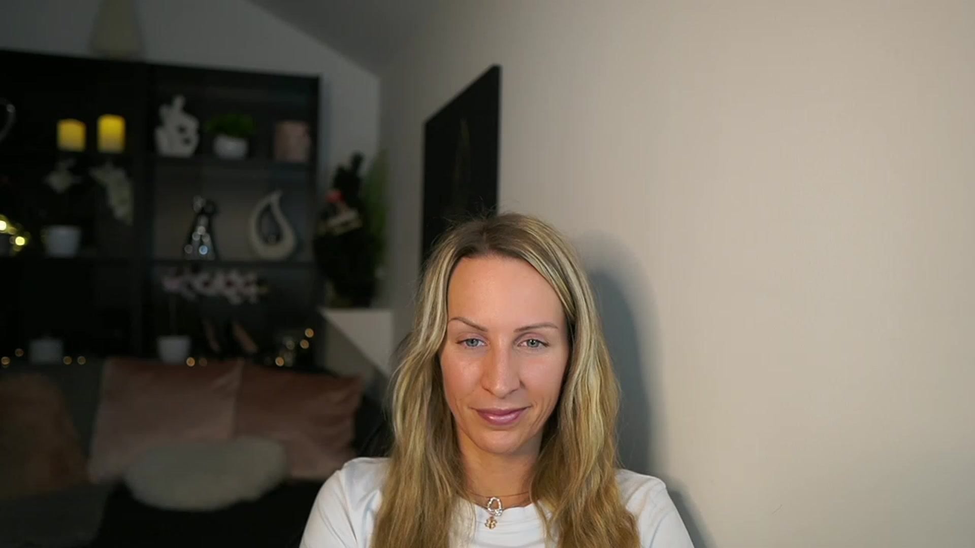 Gallery image thumbnail from Nikki__Sexx__'s myfreecams stream on, 12/11/2023, 22:45 image 16 of 20