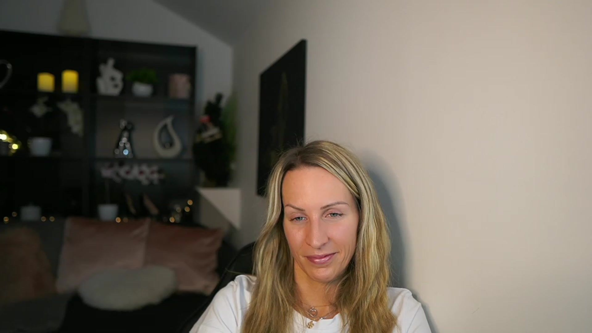 Gallery image thumbnail from Nikki__Sexx__'s myfreecams stream on, 12/11/2023, 22:45 image 6 of 20