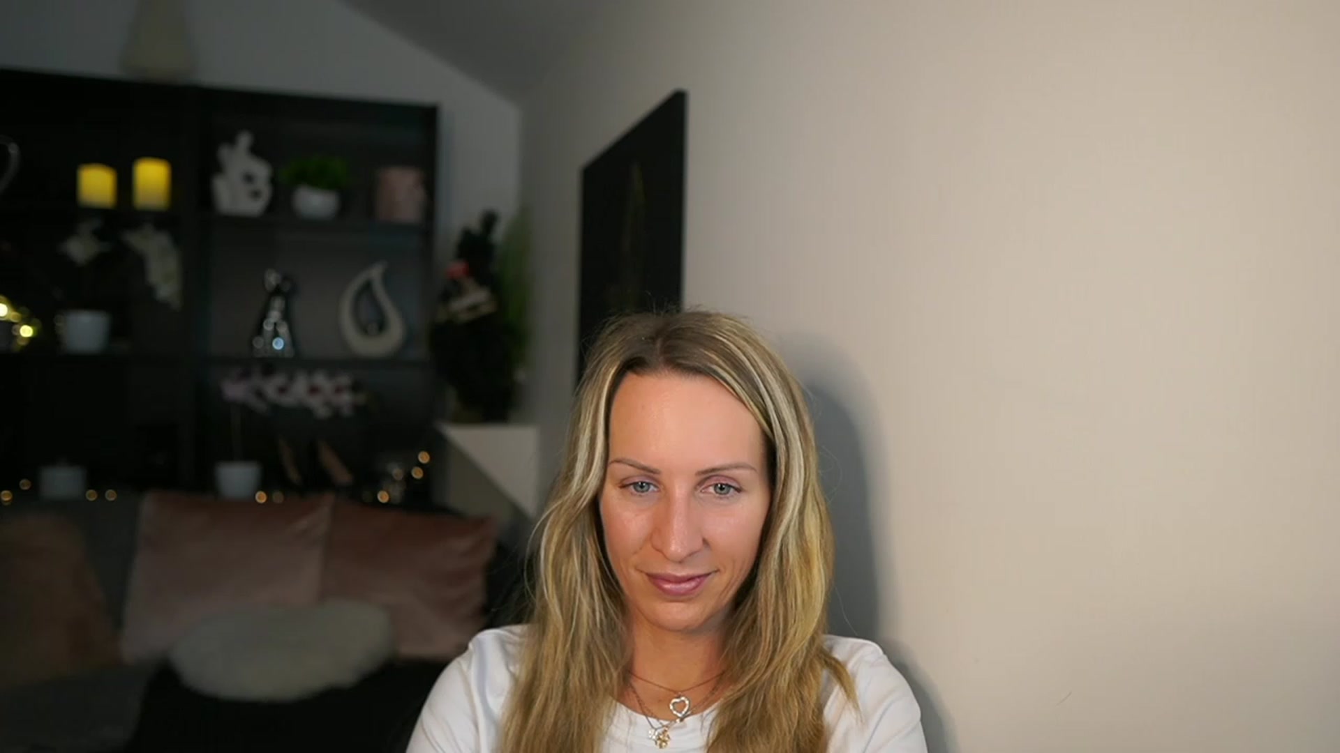 Gallery image thumbnail from Nikki__Sexx__'s myfreecams stream on, 12/11/2023, 23:55 image 18 of 20