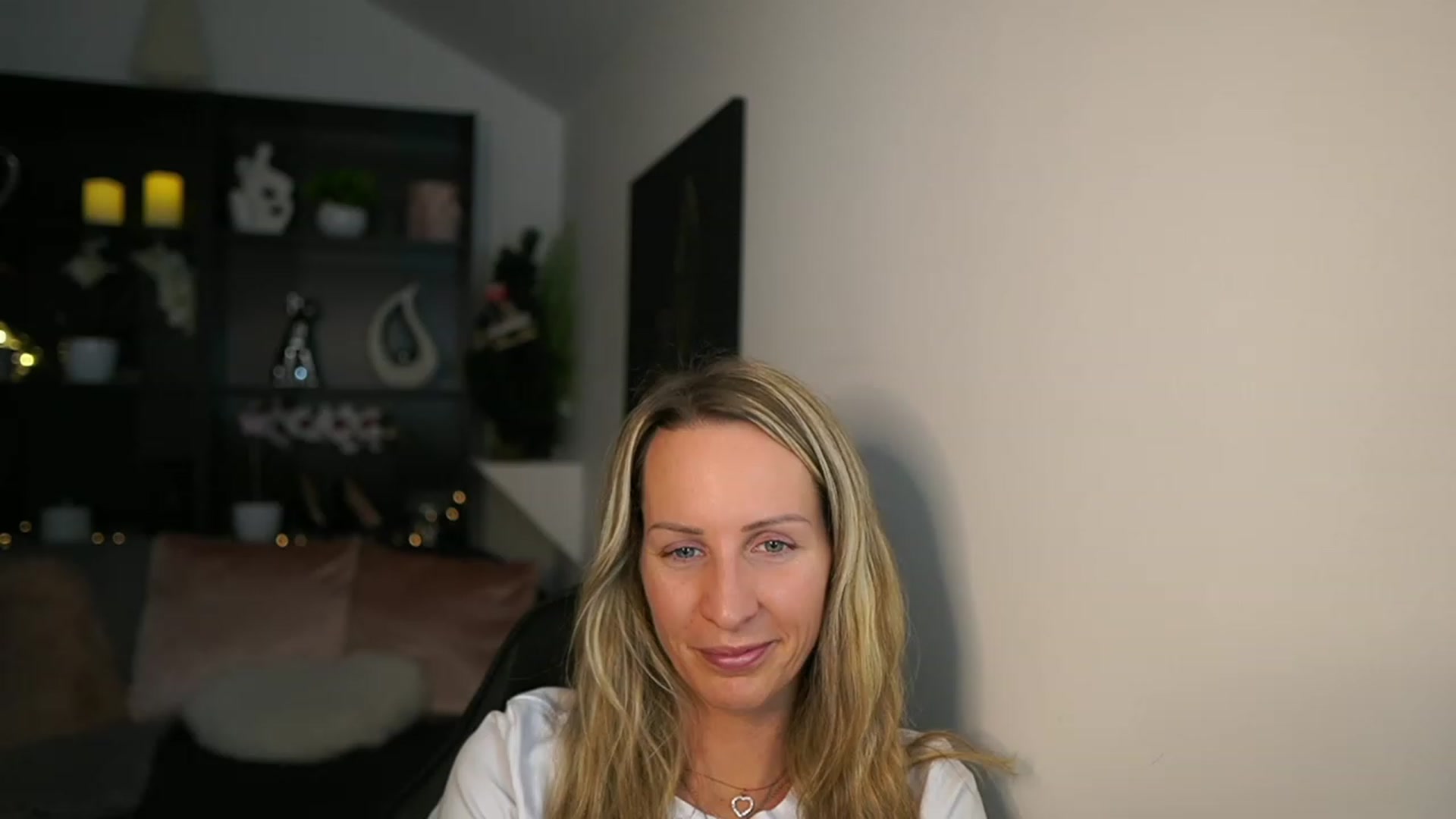 Gallery image thumbnail from Nikki__Sexx__'s myfreecams stream on, 12/11/2023, 23:55 image 12 of 20