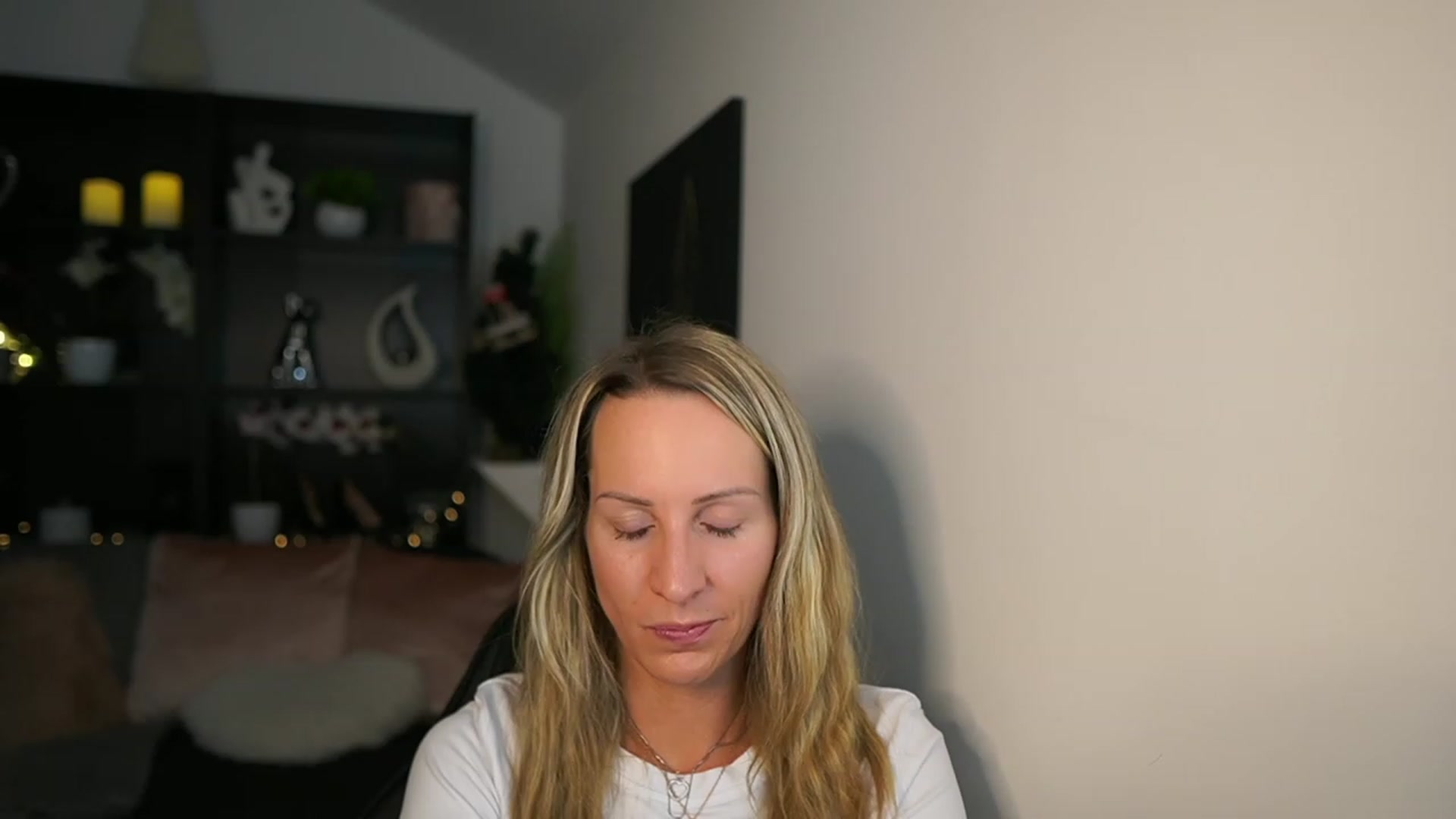 Gallery image thumbnail from Nikki__Sexx__'s myfreecams stream on, 12/11/2023, 23:55 image 9 of 20