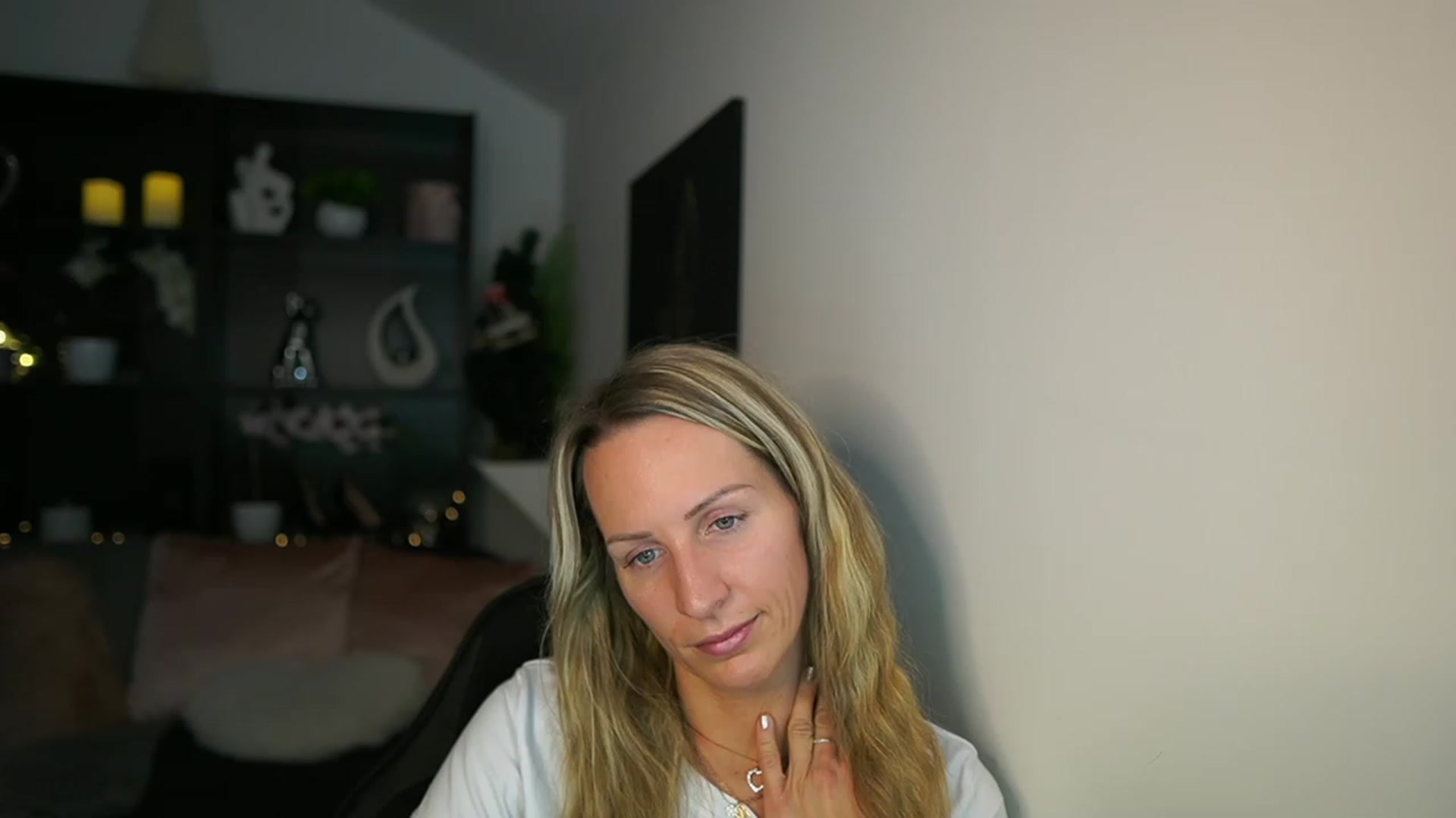 Gallery image thumbnail from Nikki__Sexx__'s myfreecams stream on, 12/11/2023, 23:55 image 19 of 20
