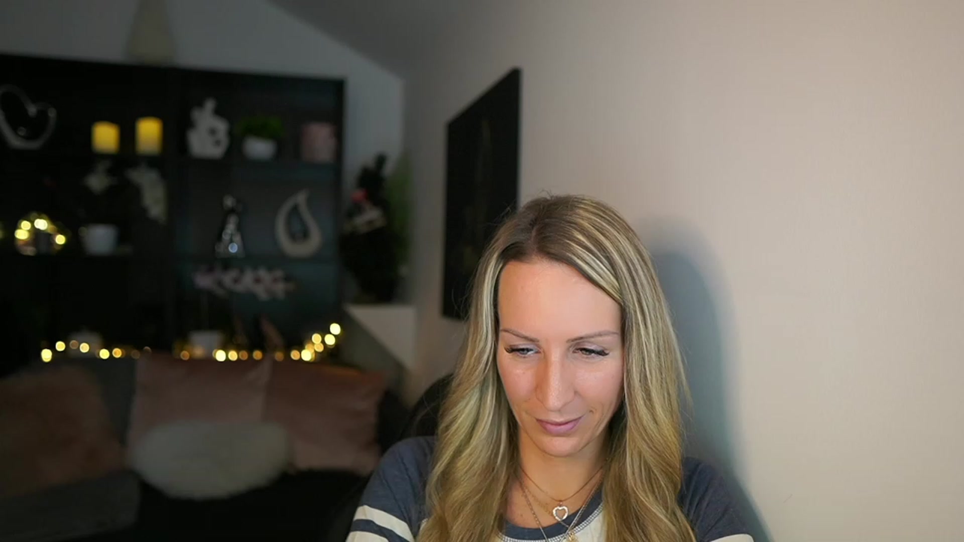 Gallery image thumbnail from Nikki__Sexx__'s myfreecams stream on, 12/14/2023, 19:41 image 19 of 20