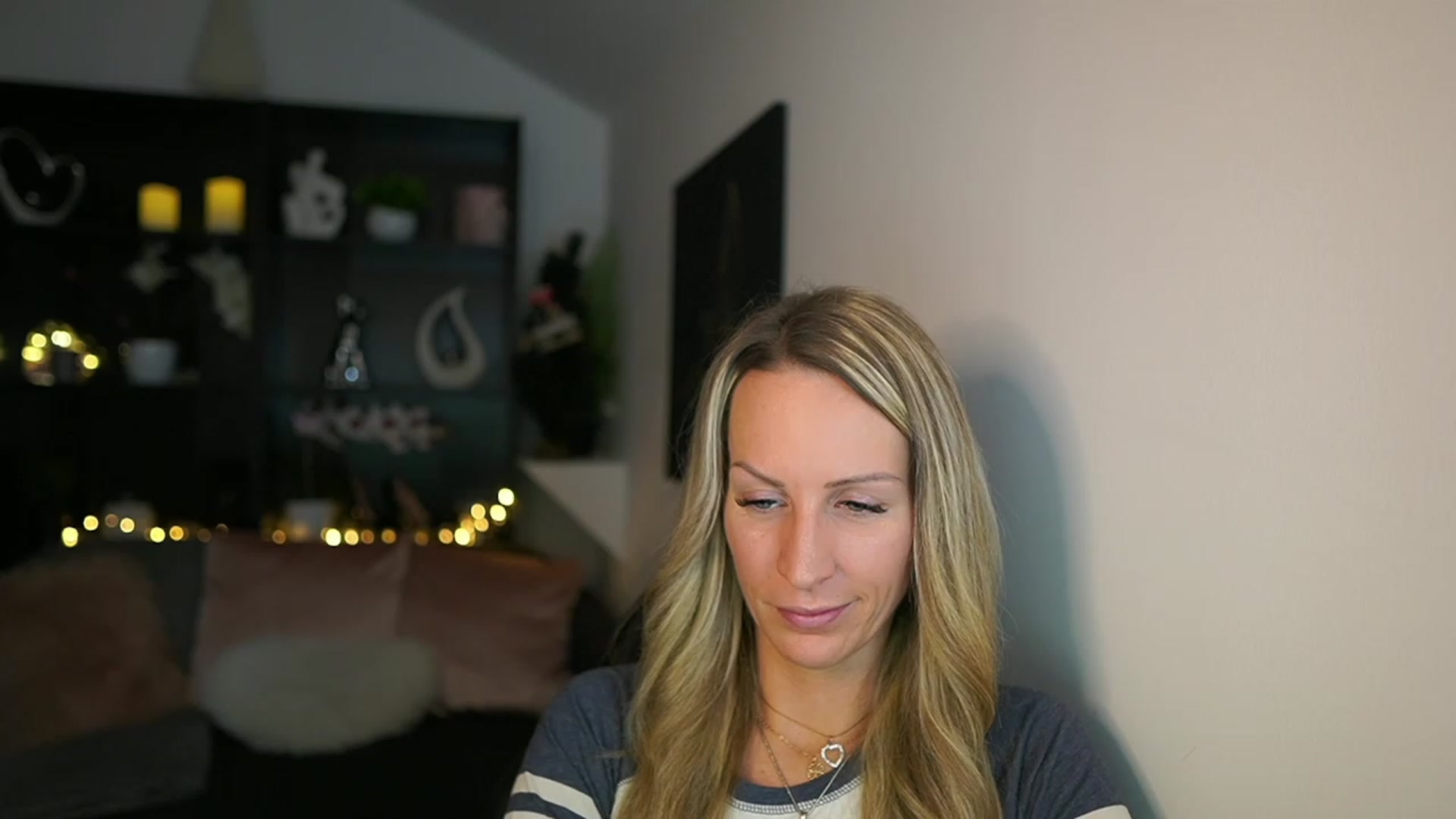 Gallery image thumbnail from Nikki__Sexx__'s myfreecams stream on, 12/14/2023, 19:41 image 14 of 20