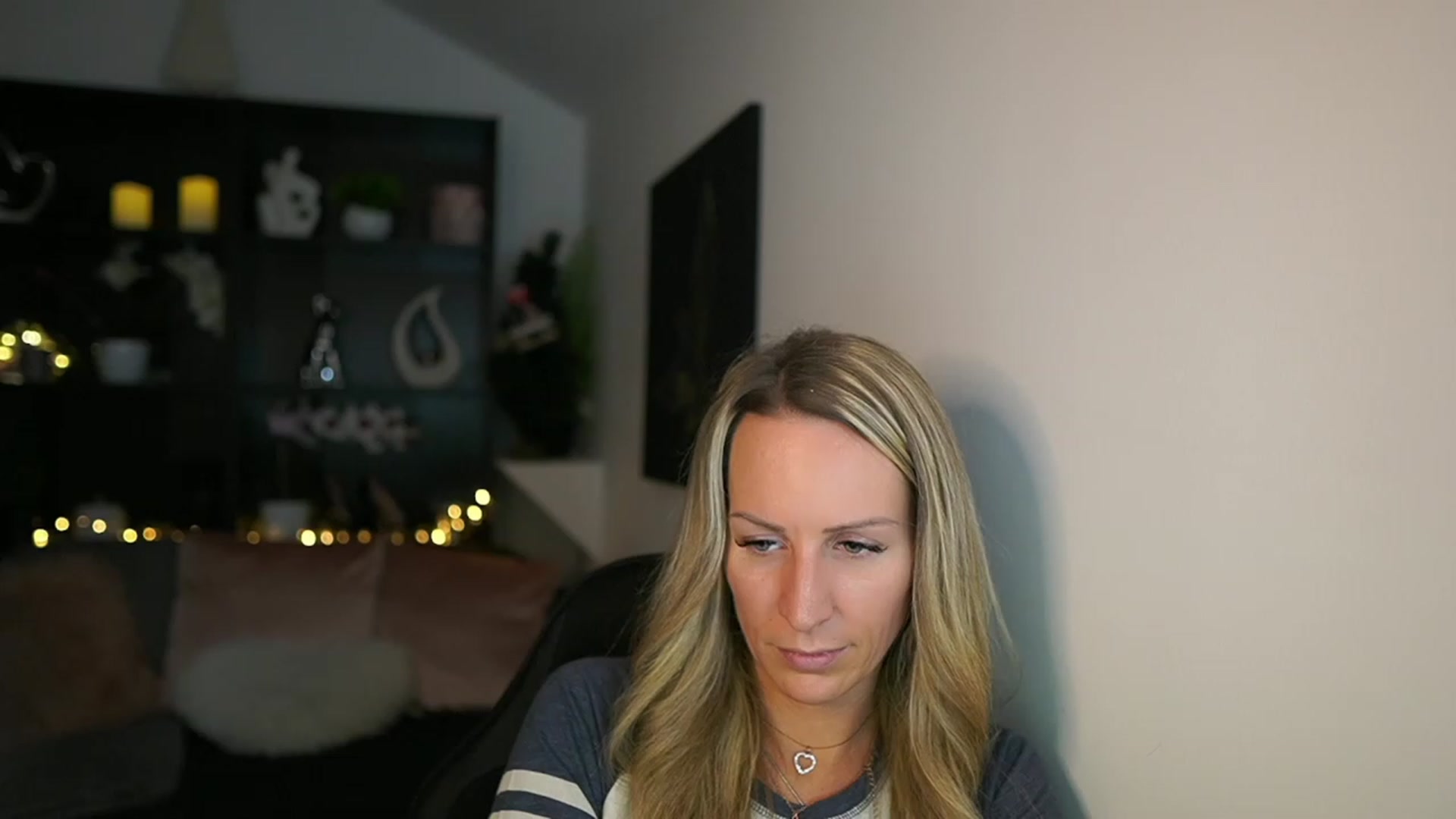 Gallery image thumbnail from Nikki__Sexx__'s myfreecams stream on, 12/14/2023, 21:27 image 20 of 20