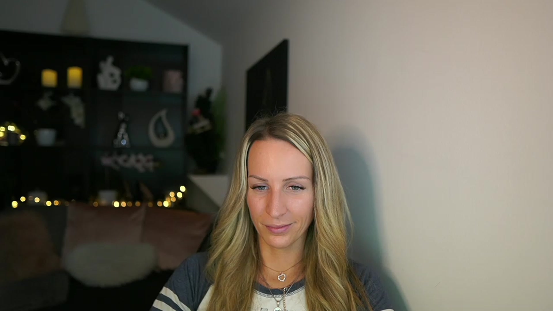 Gallery image thumbnail from Nikki__Sexx__'s myfreecams stream on, 12/14/2023, 22:20 image 12 of 20