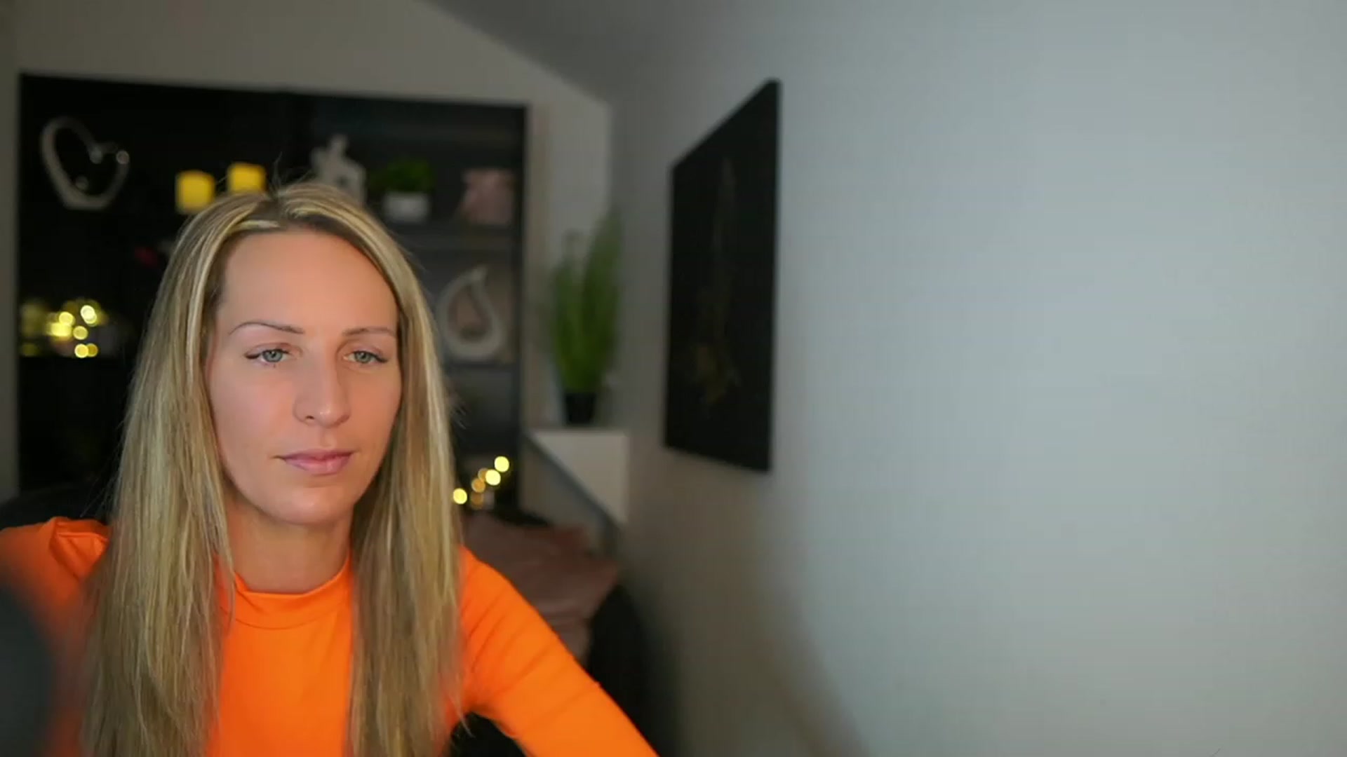 Gallery image thumbnail from Nikki__Sexx__'s myfreecams stream on, 01/04/2024, 21:09 image 5 of 20