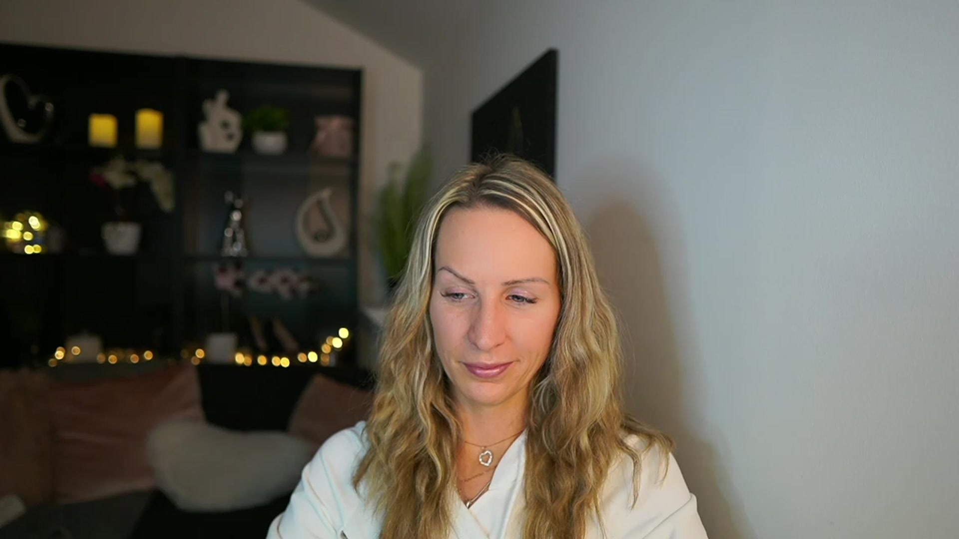 Gallery image thumbnail from Nikki__Sexx__'s myfreecams stream on, 01/08/2024, 19:33 image 7 of 20