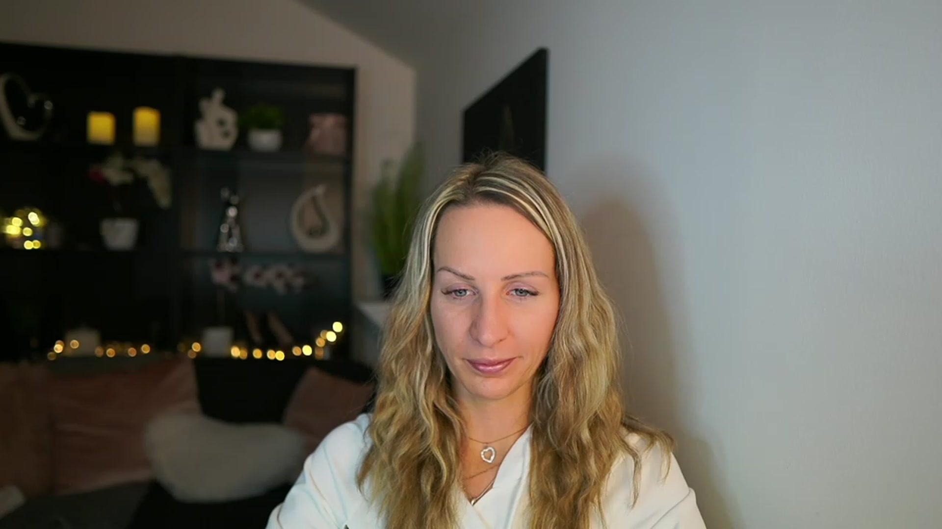 Gallery image thumbnail from Nikki__Sexx__'s myfreecams stream on, 01/08/2024, 19:33 image 9 of 20