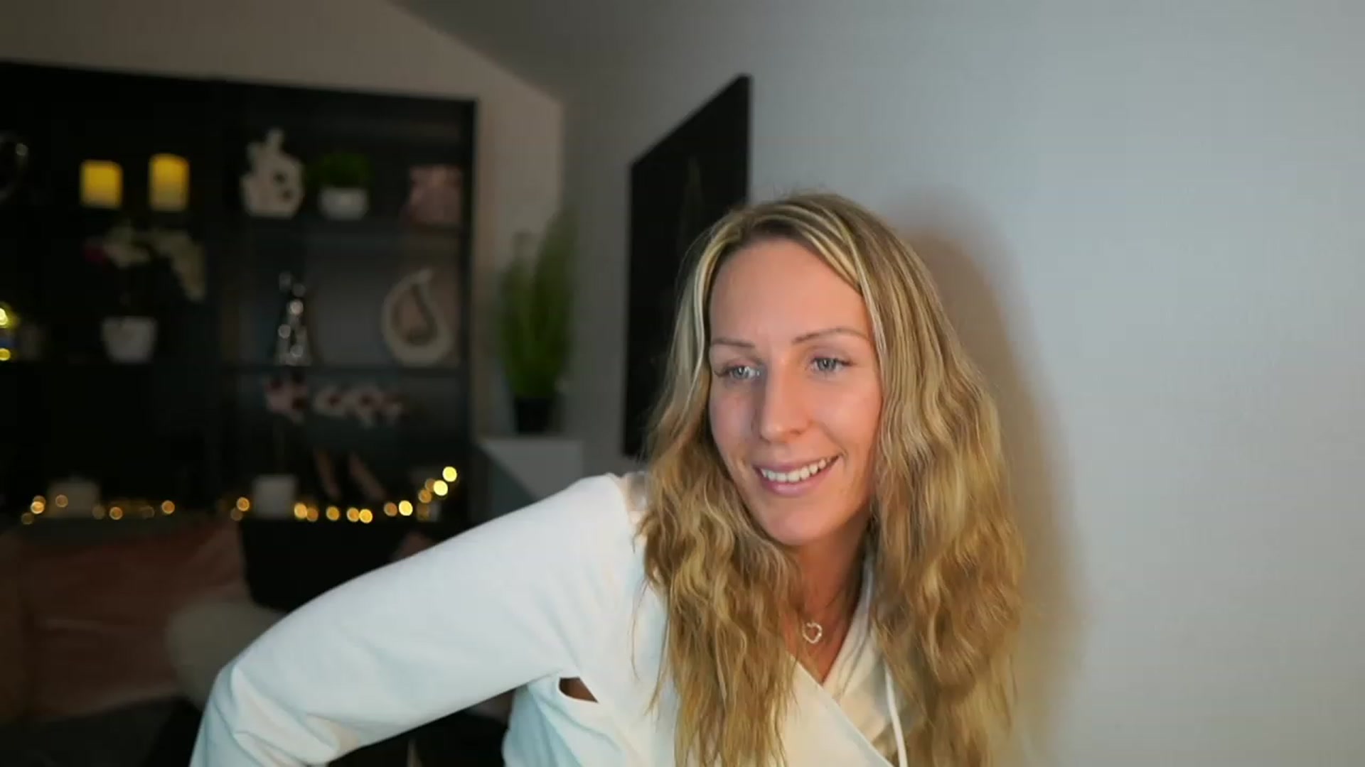 Gallery image thumbnail from Nikki__Sexx__'s myfreecams stream on, 01/08/2024, 21:36 image 1 of 20