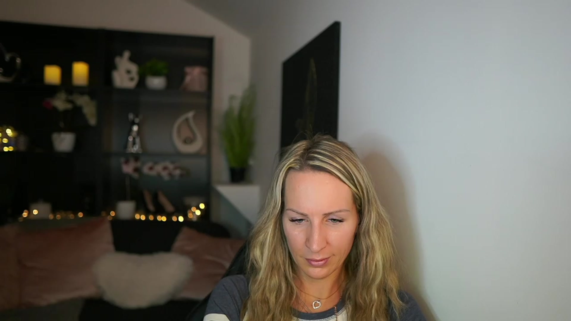 Gallery image thumbnail from Nikki__Sexx__'s myfreecams stream on, 01/11/2024, 21:39 image 14 of 20