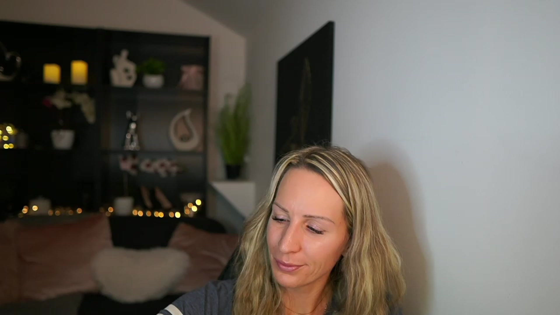 Gallery image thumbnail from Nikki__Sexx__'s myfreecams stream on, 01/11/2024, 21:39 image 15 of 20