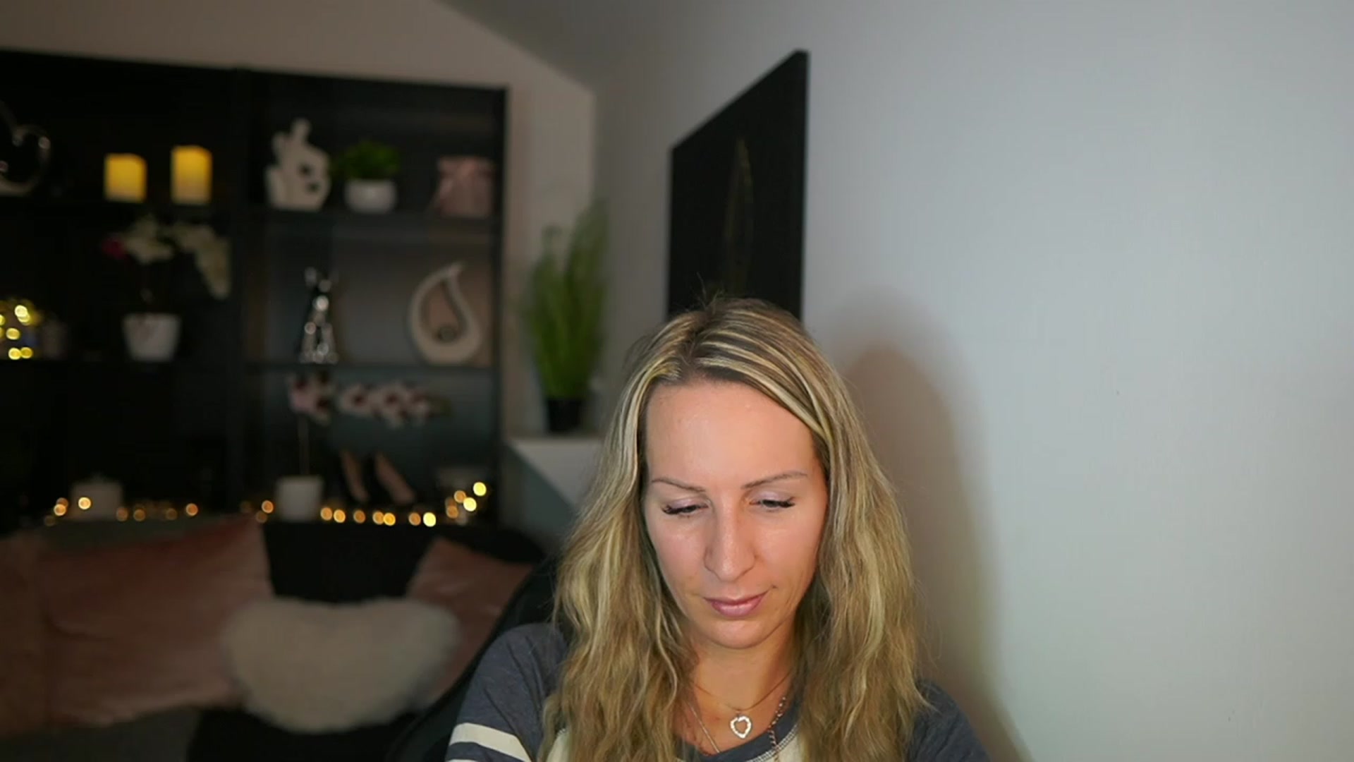 Gallery image thumbnail from Nikki__Sexx__'s myfreecams stream on, 01/11/2024, 21:39 image 3 of 20