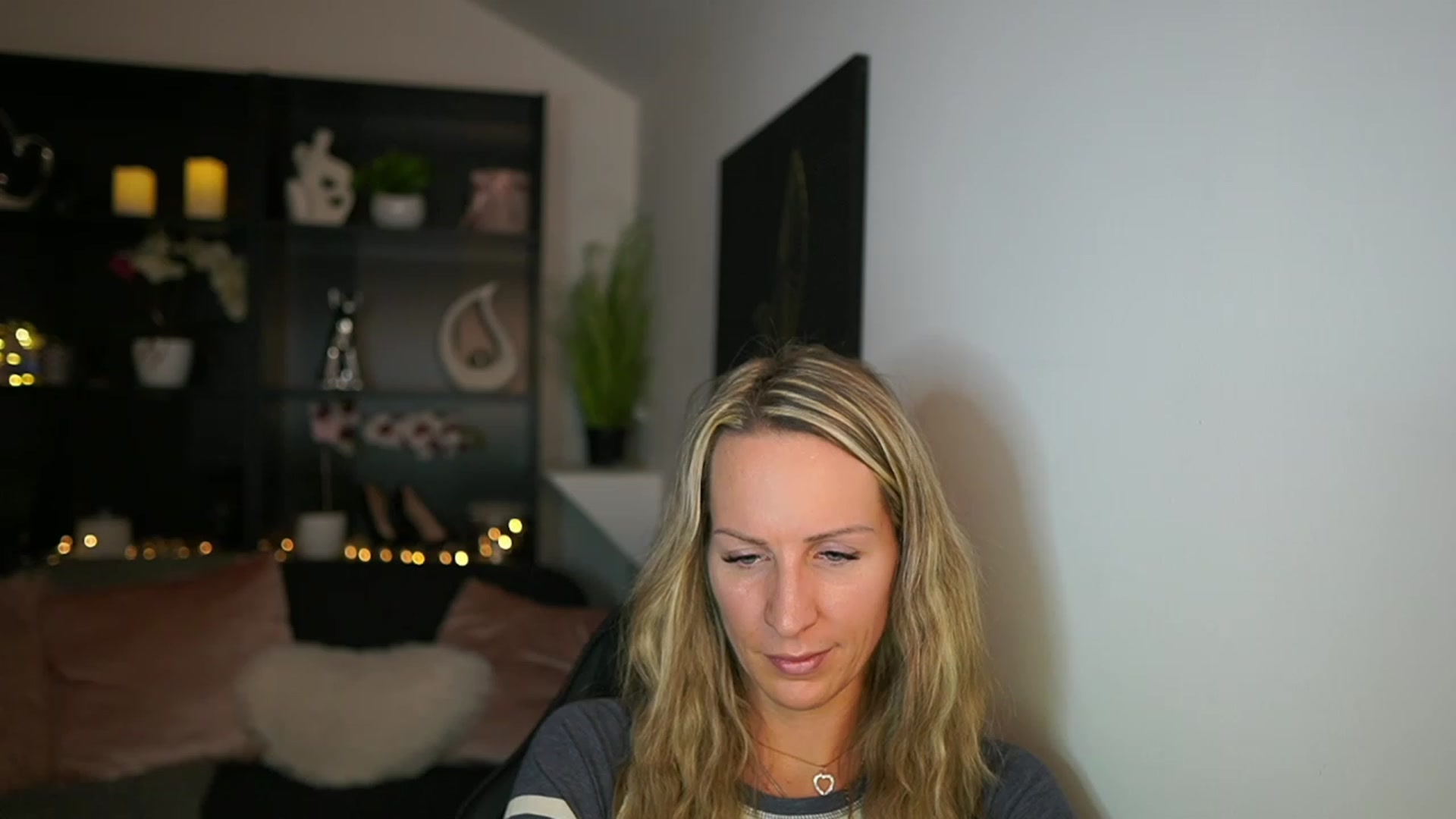 Gallery image thumbnail from Nikki__Sexx__'s myfreecams stream on, 01/11/2024, 21:39 image 13 of 20