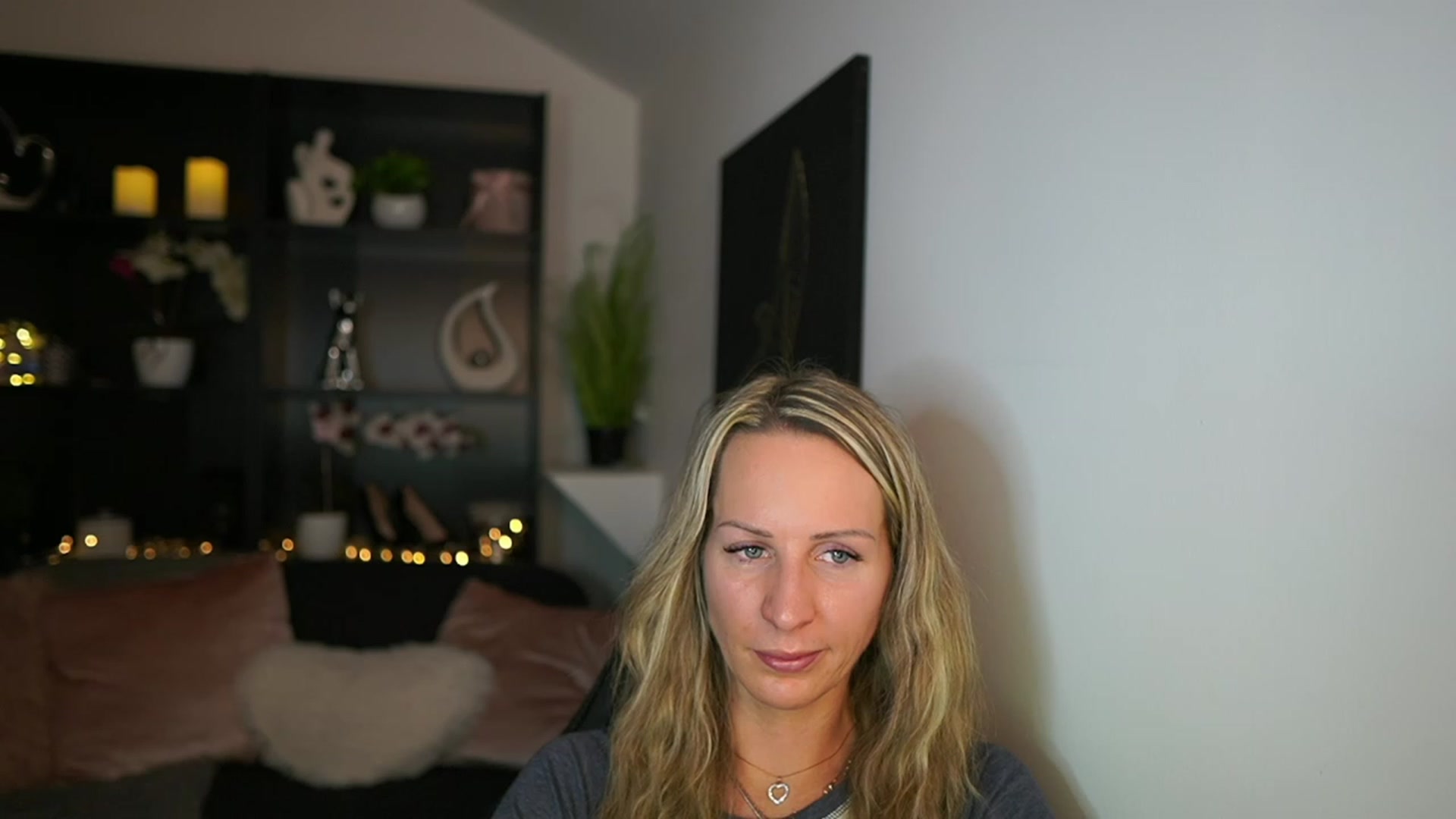 Gallery image thumbnail from Nikki__Sexx__'s myfreecams stream on, 01/11/2024, 21:39 image 17 of 20