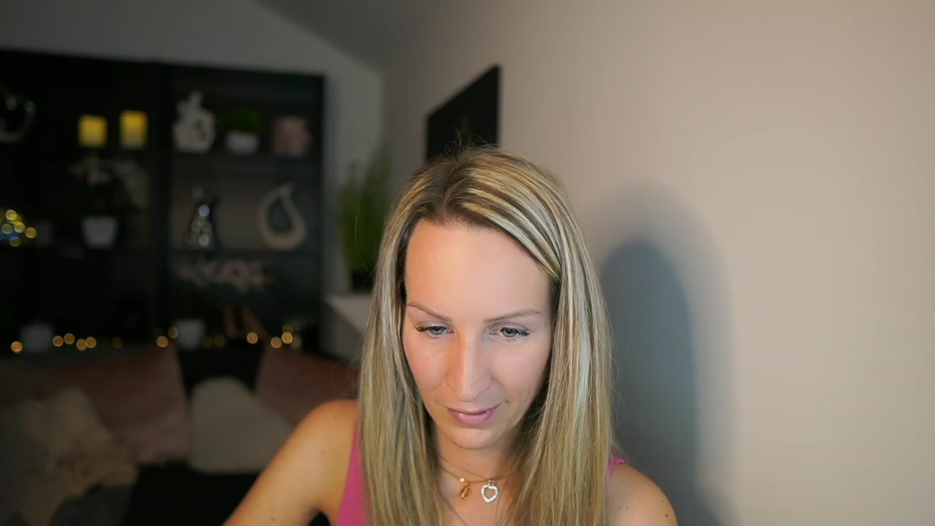 Gallery image thumbnail from Nikki__Sexx__'s myfreecams stream on, 02/12/2024, 21:34 image 11 of 20