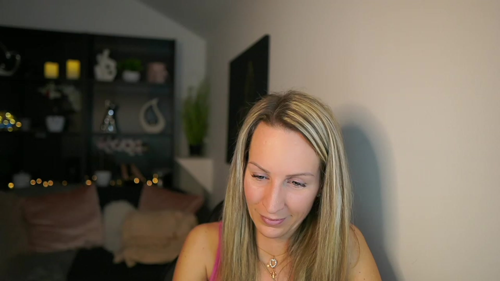 Gallery image thumbnail from Nikki__Sexx__'s myfreecams stream on, 02/12/2024, 21:34 image 5 of 20