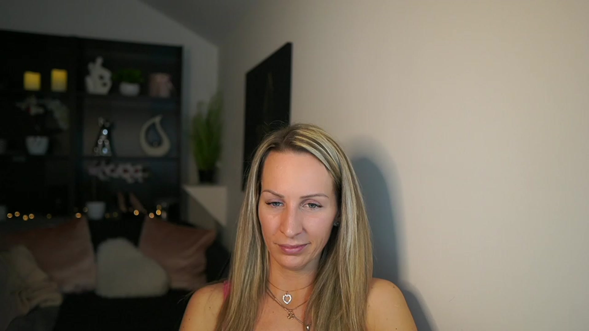 Gallery image thumbnail from Nikki__Sexx__'s myfreecams stream on, 02/12/2024, 22:39 image 19 of 20