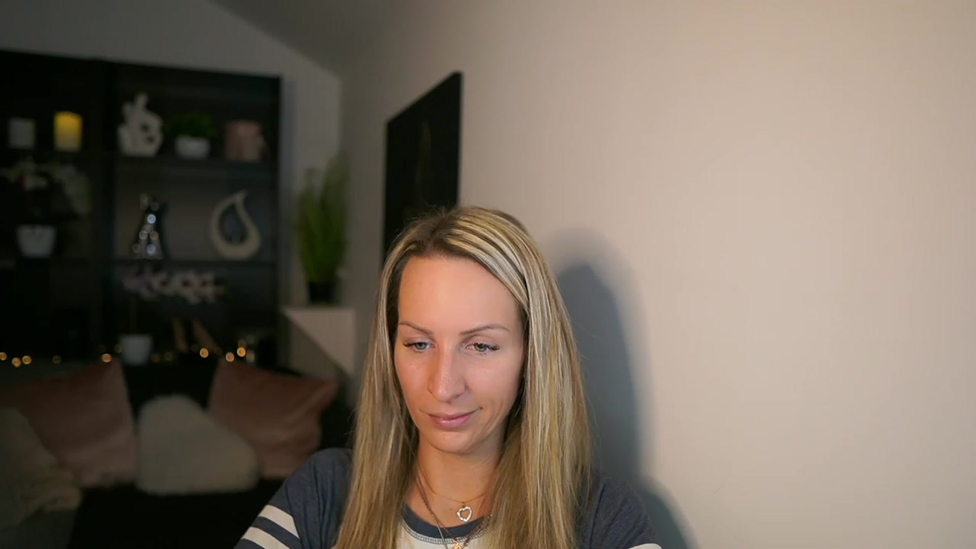 Gallery image thumbnail from Nikki__Sexx__'s myfreecams stream on, 02/13/2024, 21:13 image 16 of 20