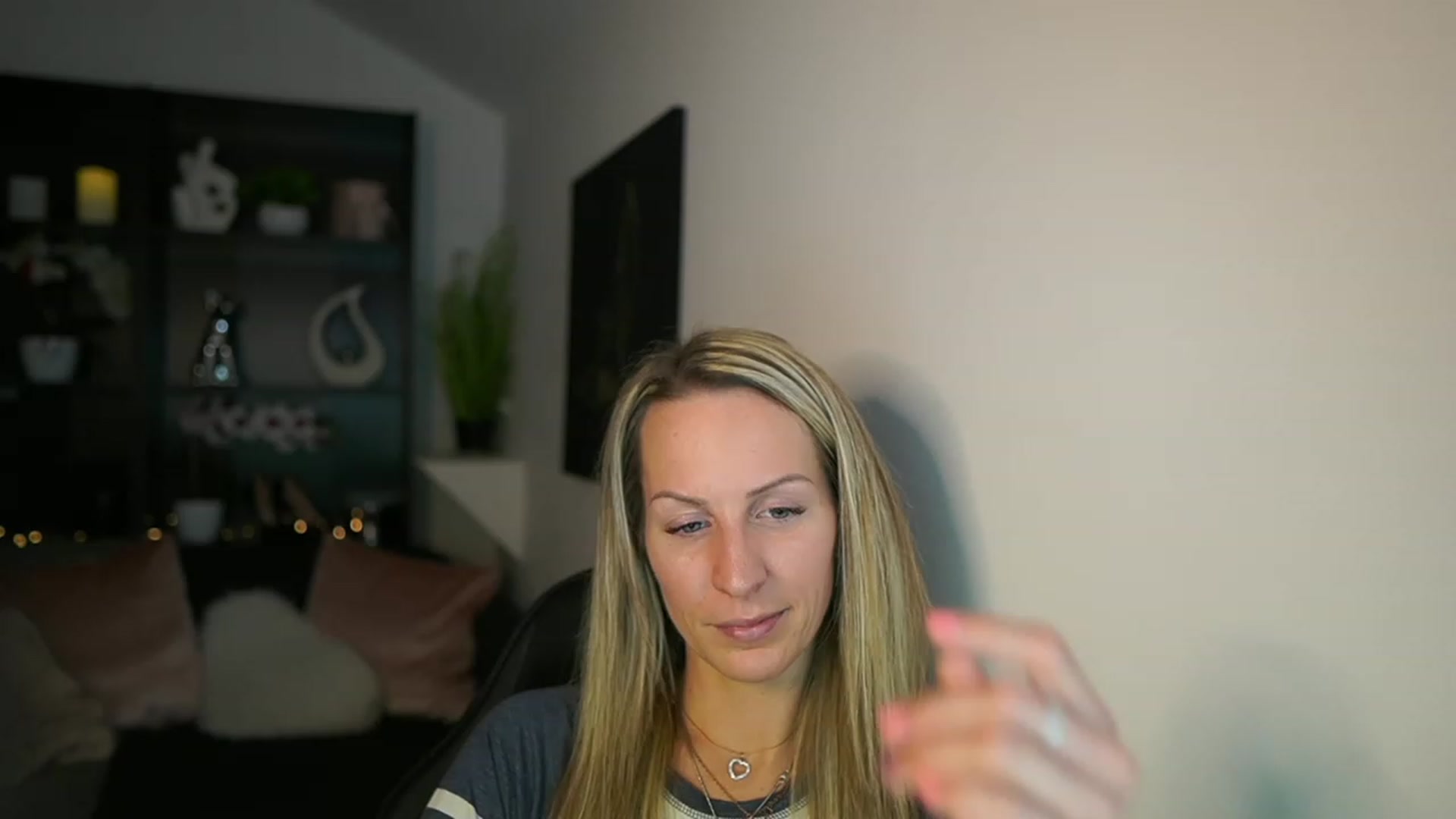 Gallery image thumbnail from Nikki__Sexx__'s myfreecams stream on, 02/13/2024, 21:13 image 13 of 20