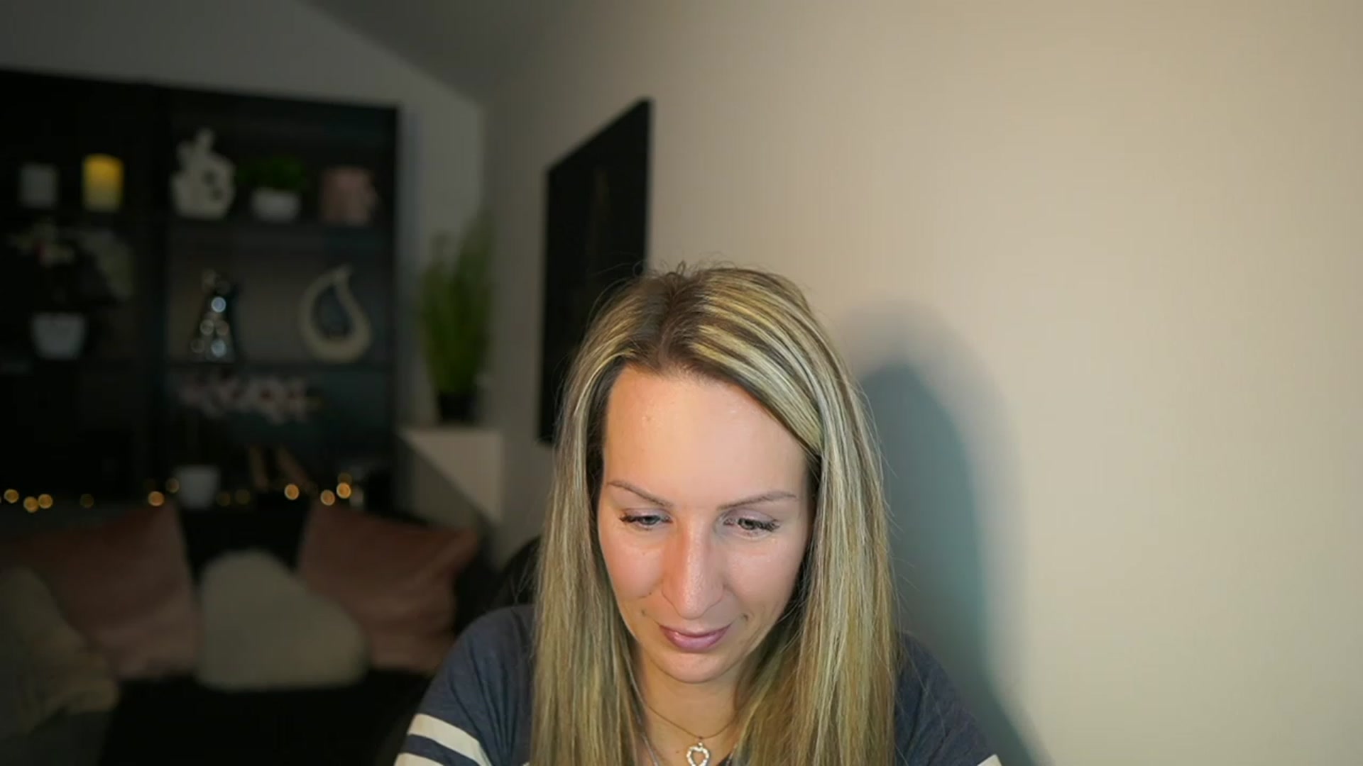 Gallery image thumbnail from Nikki__Sexx__'s myfreecams stream on, 02/13/2024, 21:13 image 2 of 20