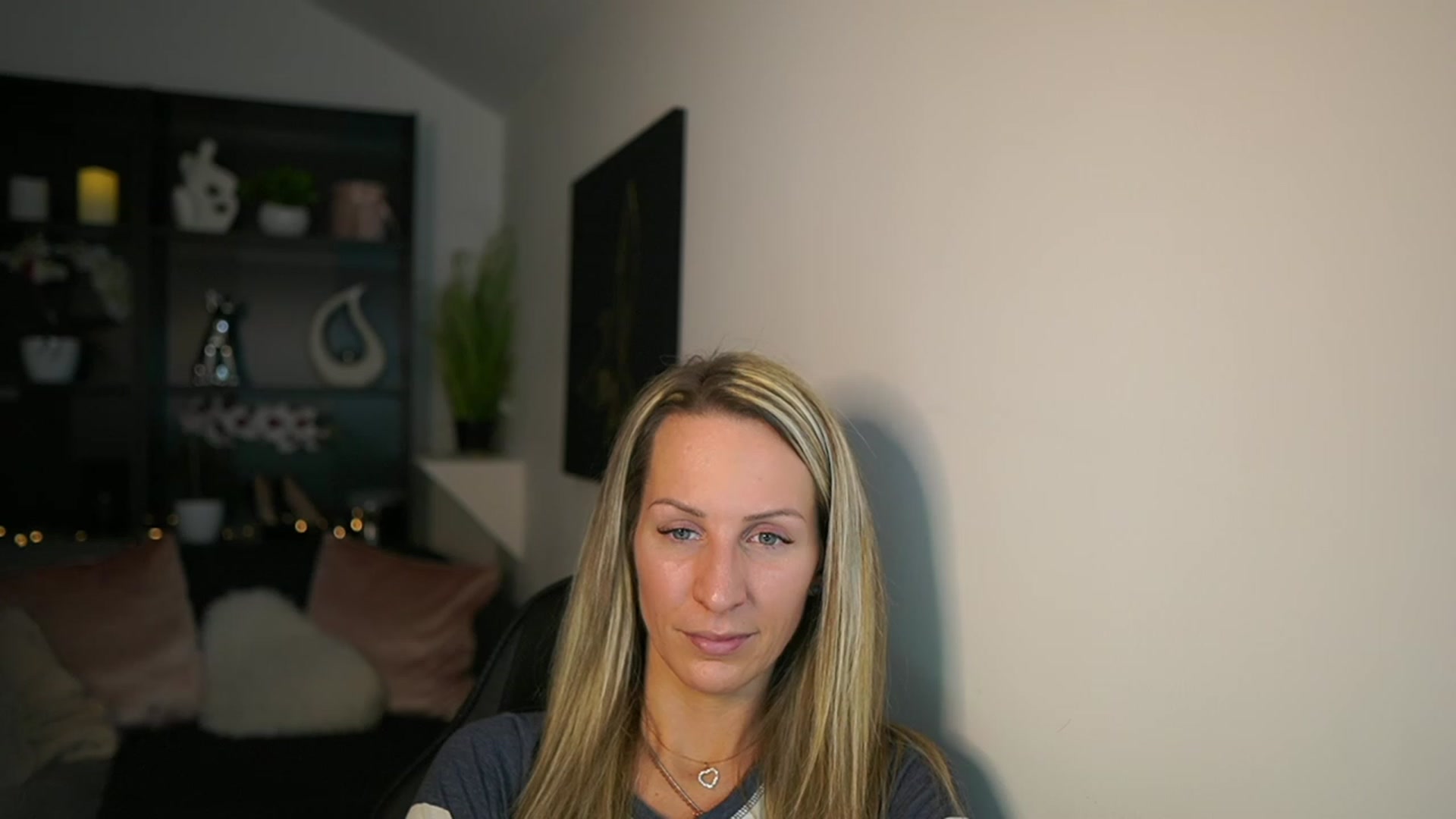 Gallery image thumbnail from Nikki__Sexx__'s myfreecams stream on, 02/14/2024, 24:02 image 14 of 20