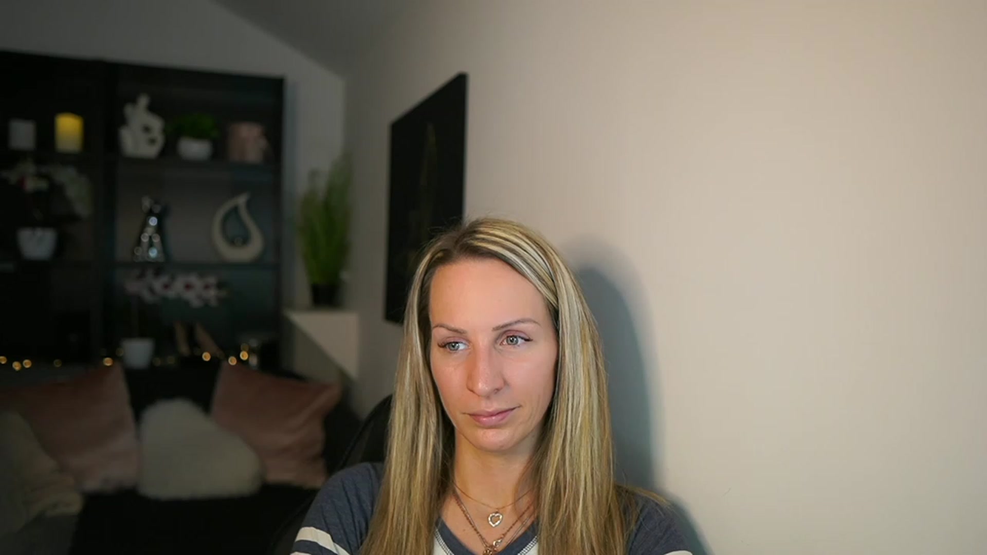 Gallery image thumbnail from Nikki__Sexx__'s myfreecams stream on, 02/14/2024, 24:02 image 5 of 20