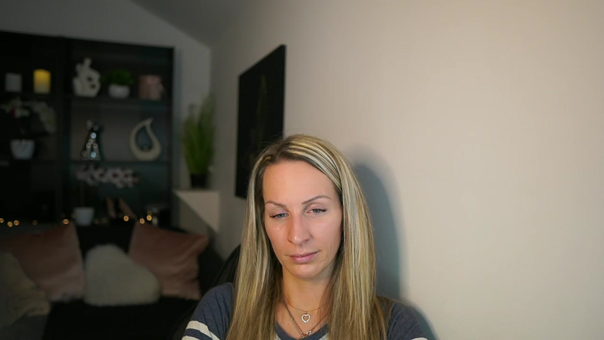 Gallery image thumbnail from Nikki__Sexx__'s myfreecams stream on, 02/14/2024, 24:02 image 10 of 20