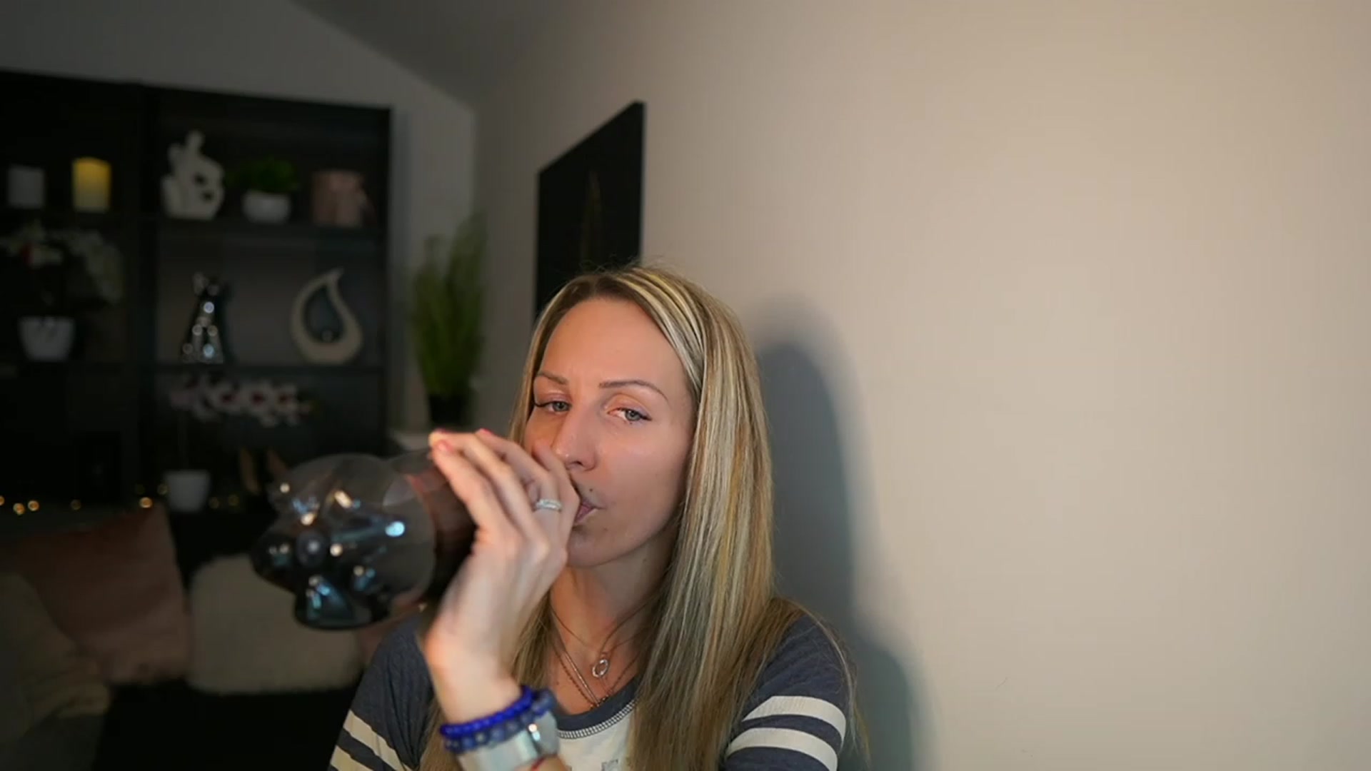 Gallery image thumbnail from Nikki__Sexx__'s myfreecams stream on, 02/14/2024, 24:02 image 17 of 20