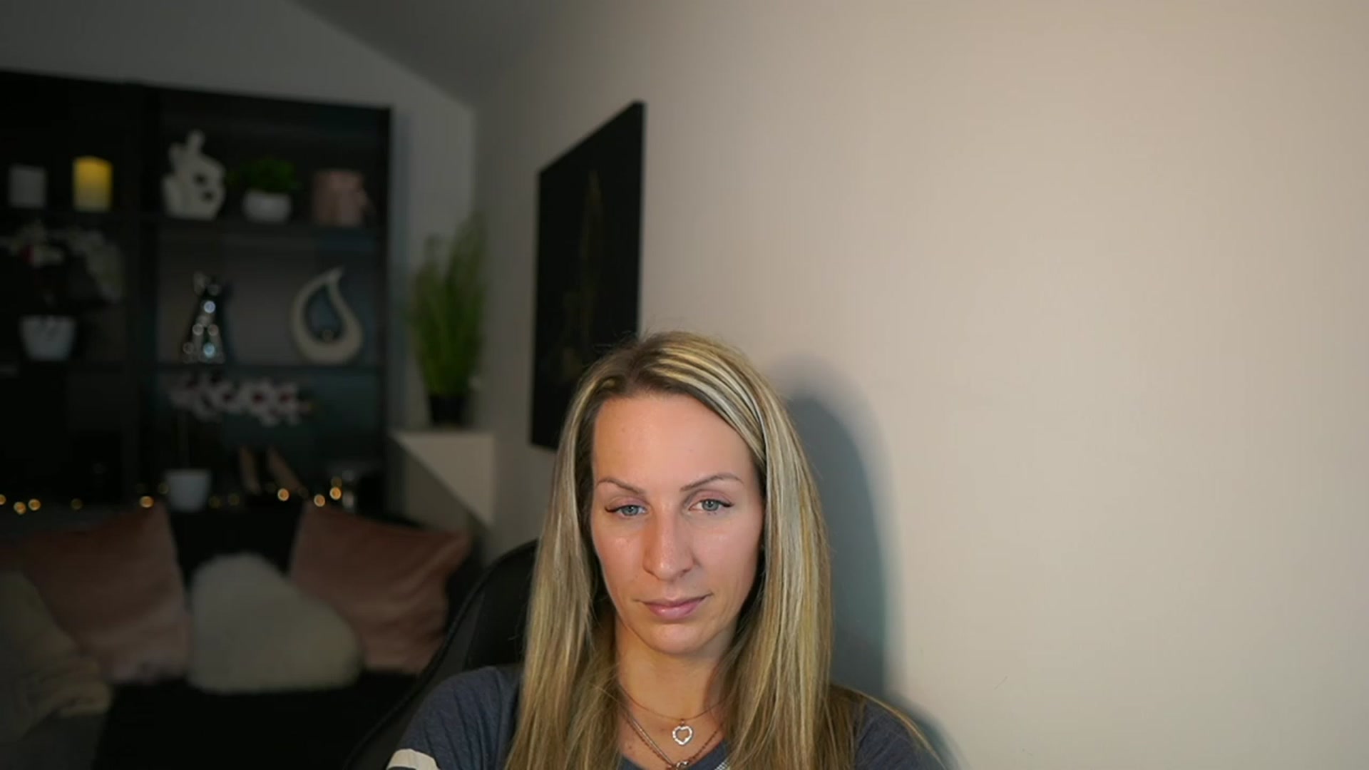 Gallery image thumbnail from Nikki__Sexx__'s myfreecams stream on, 02/14/2024, 24:02 image 16 of 20