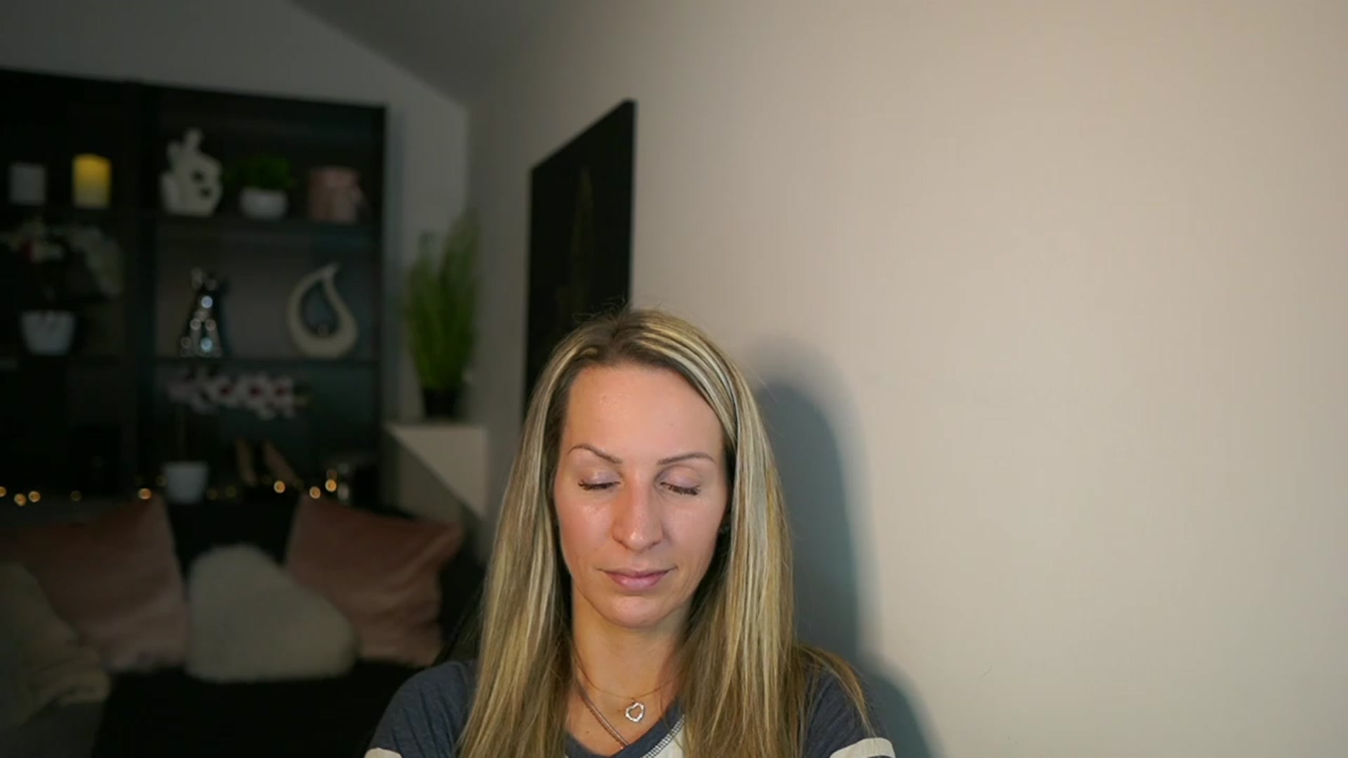 Gallery image thumbnail from Nikki__Sexx__'s myfreecams stream on, 02/14/2024, 24:02 image 13 of 20