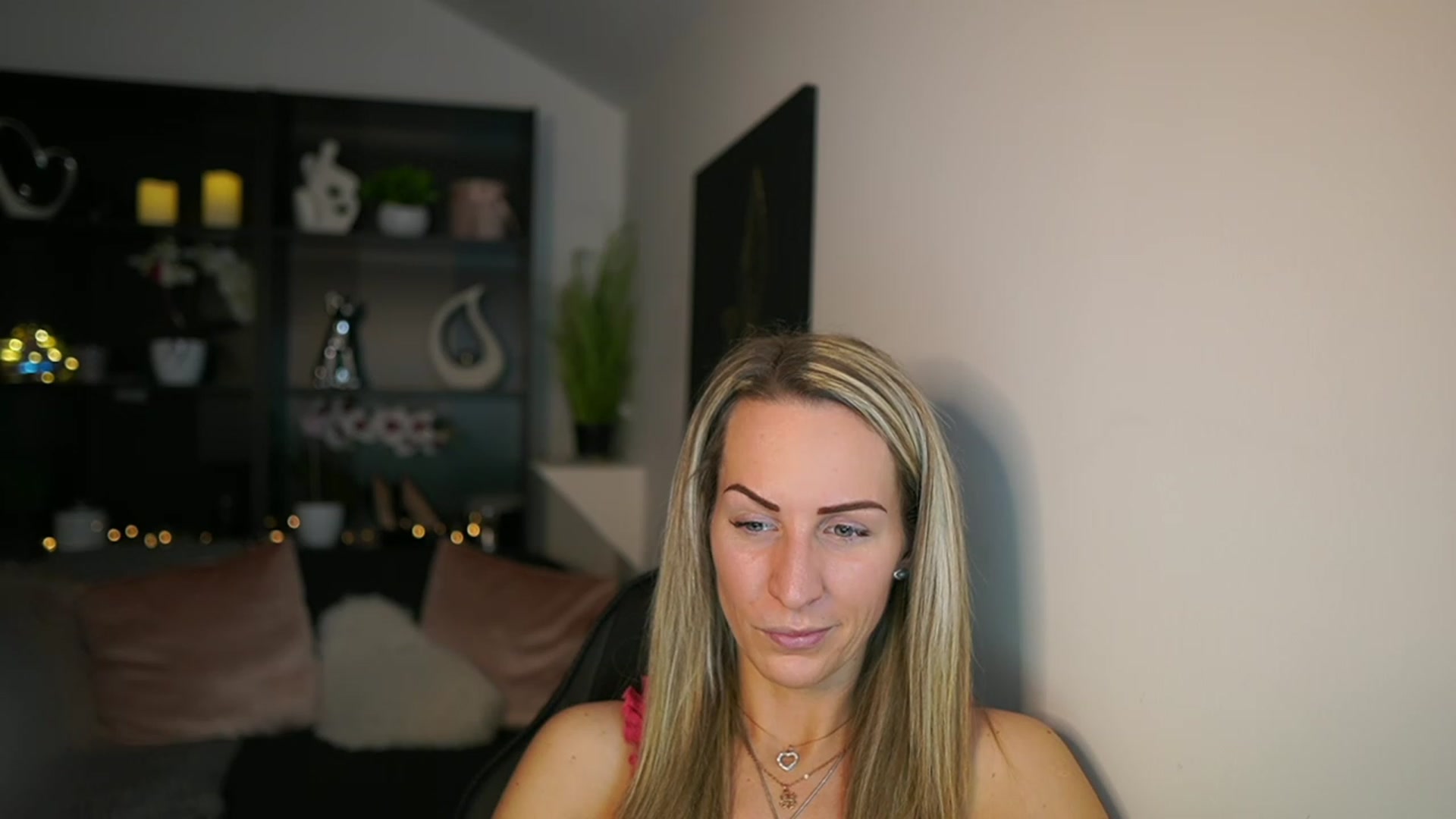 Gallery image thumbnail from Nikki__Sexx__'s myfreecams stream on, 02/15/2024, 20:12 image 16 of 20