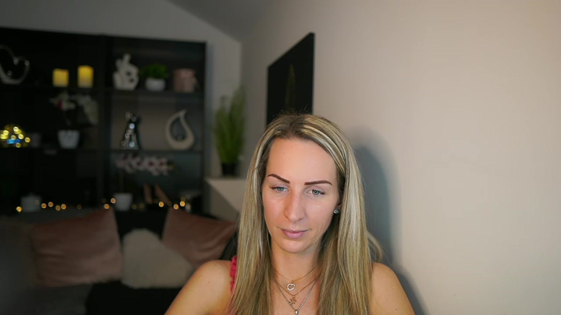 Gallery image thumbnail from Nikki__Sexx__'s myfreecams stream on, 02/15/2024, 20:12 image 13 of 20