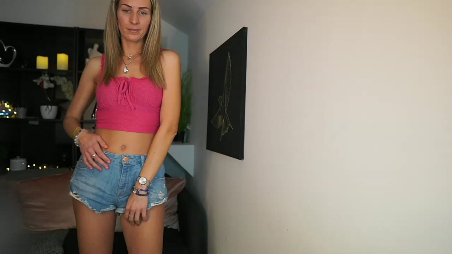Gallery image thumbnail from Nikki__Sexx__'s myfreecams stream on, 02/15/2024, 21:43 image 10 of 20