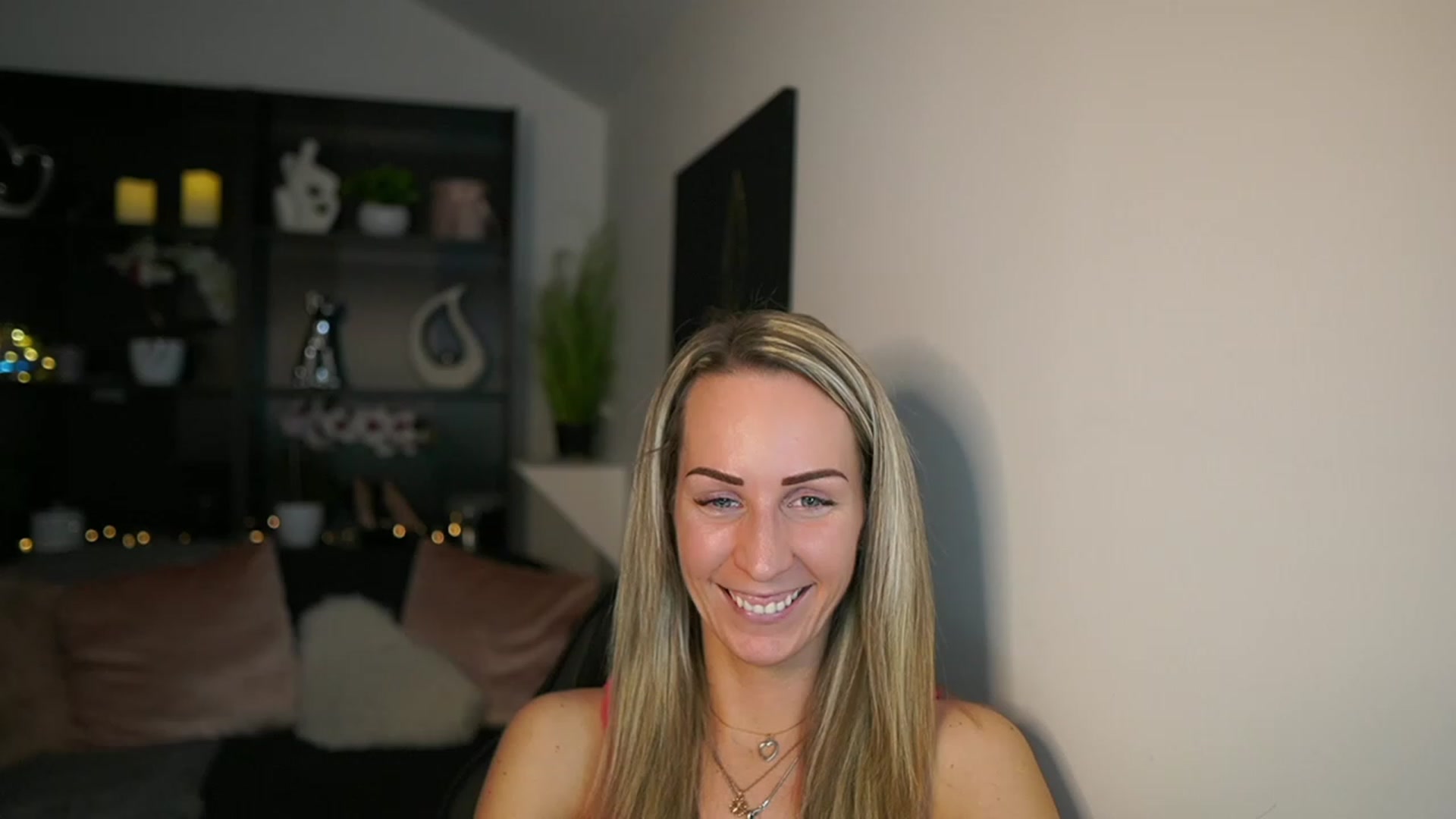 Gallery image thumbnail from Nikki__Sexx__'s myfreecams stream on, 02/15/2024, 22:32 image 12 of 20