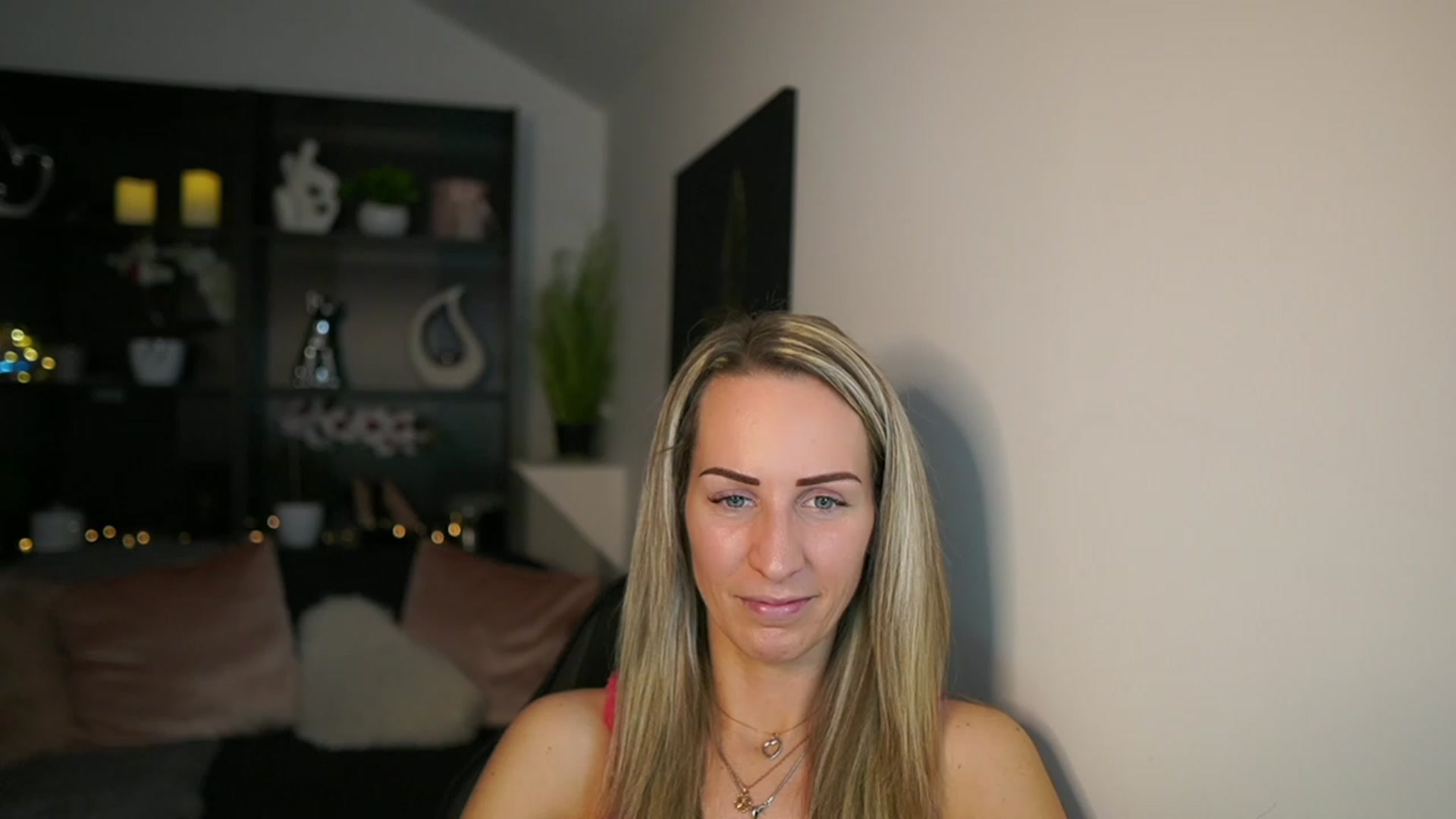 Gallery image thumbnail from Nikki__Sexx__'s myfreecams stream on, 02/15/2024, 22:32 image 14 of 20
